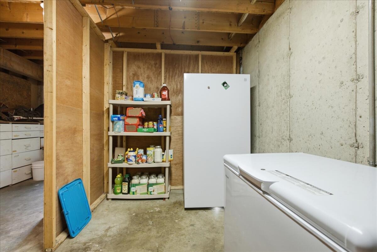 main property photo 76