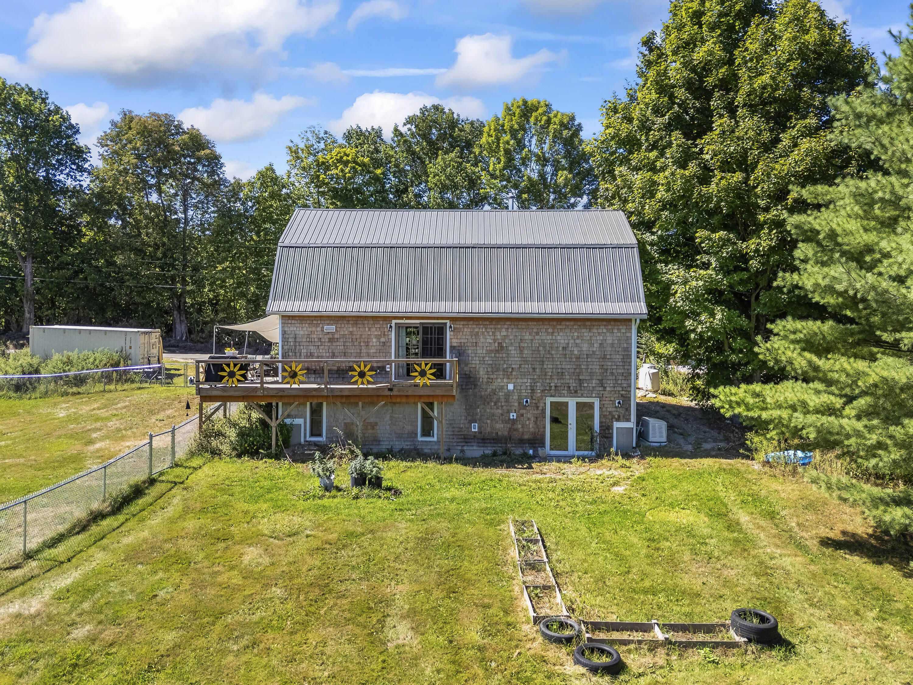 main property photo 41