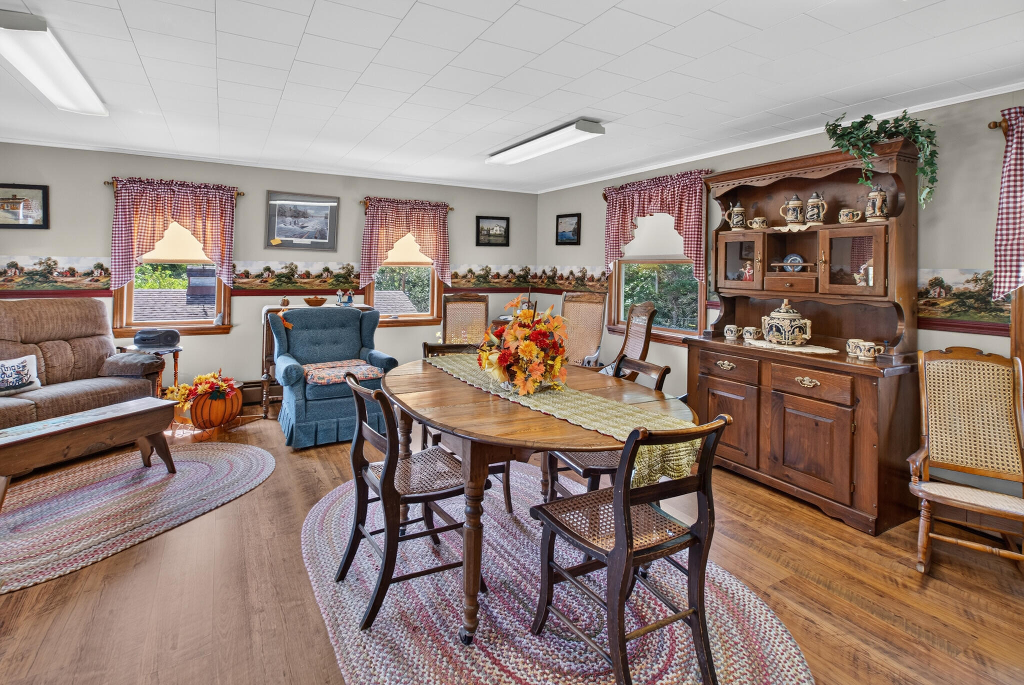 main property photo 6