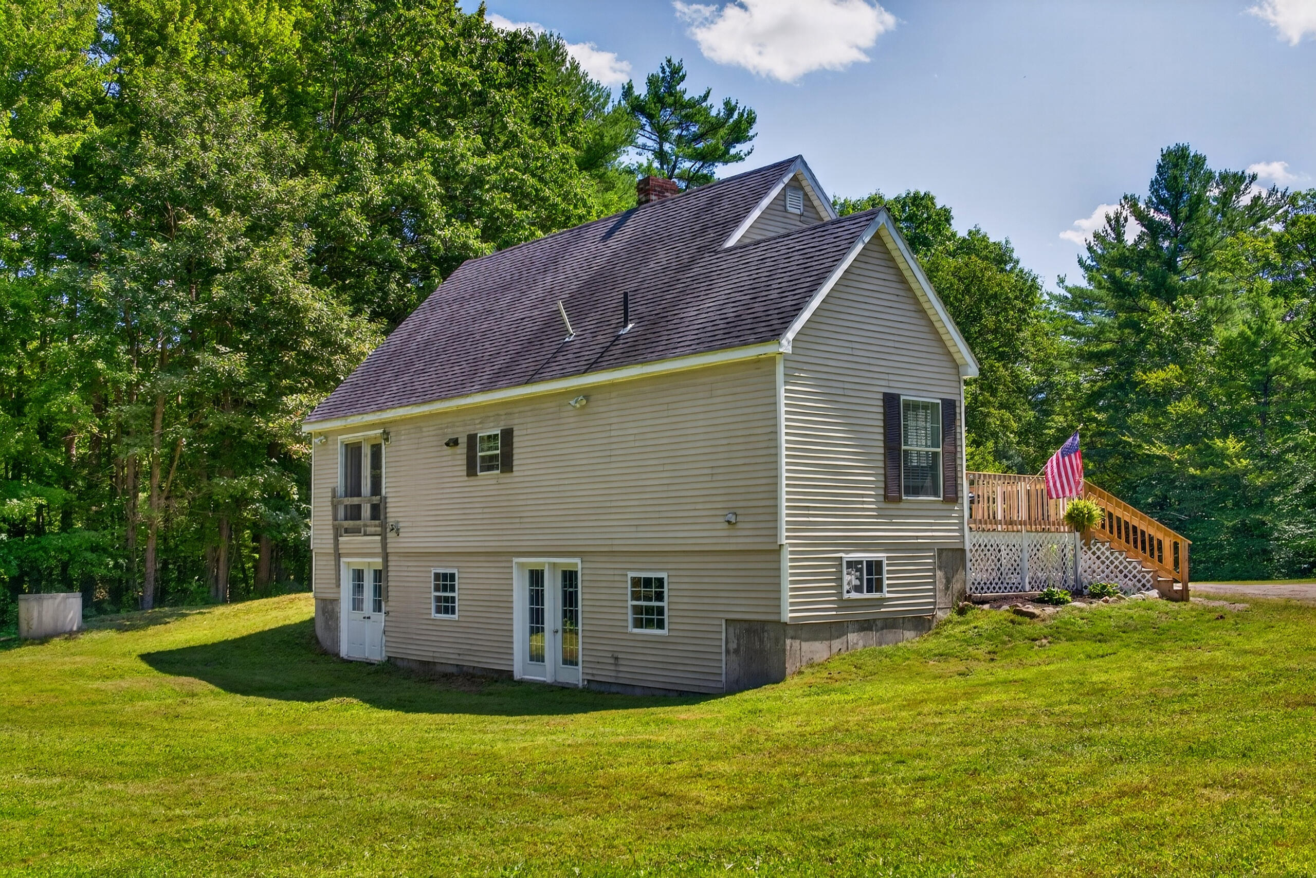 main property photo 41