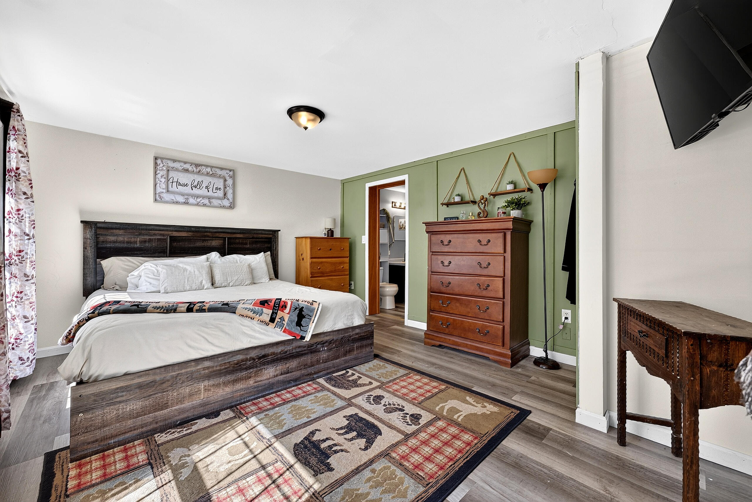 main property photo 76