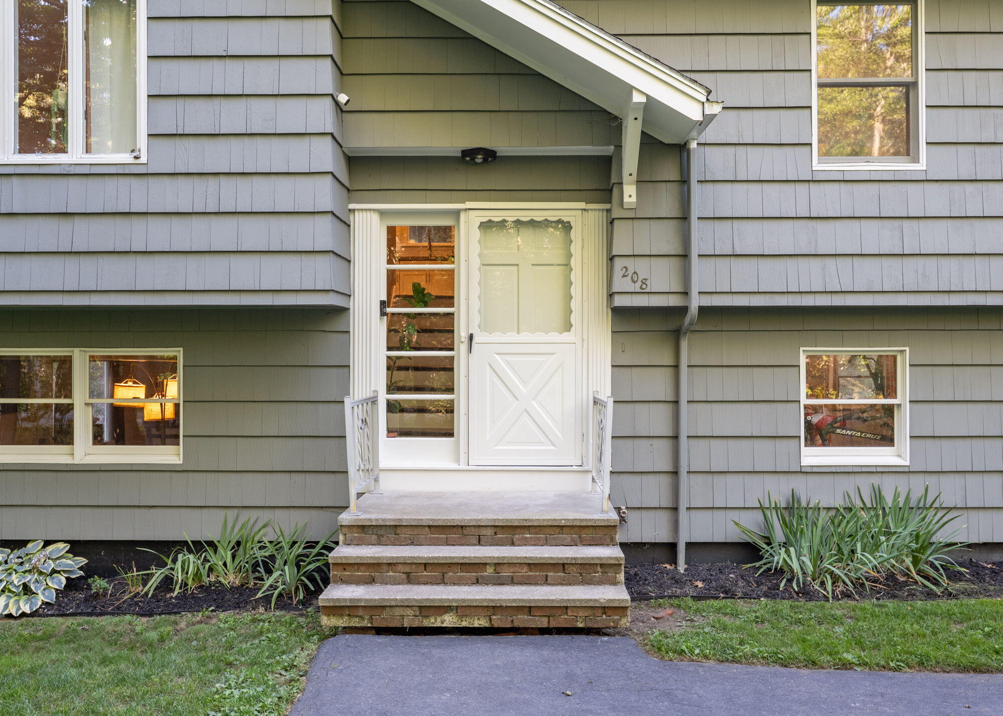 main property photo 30