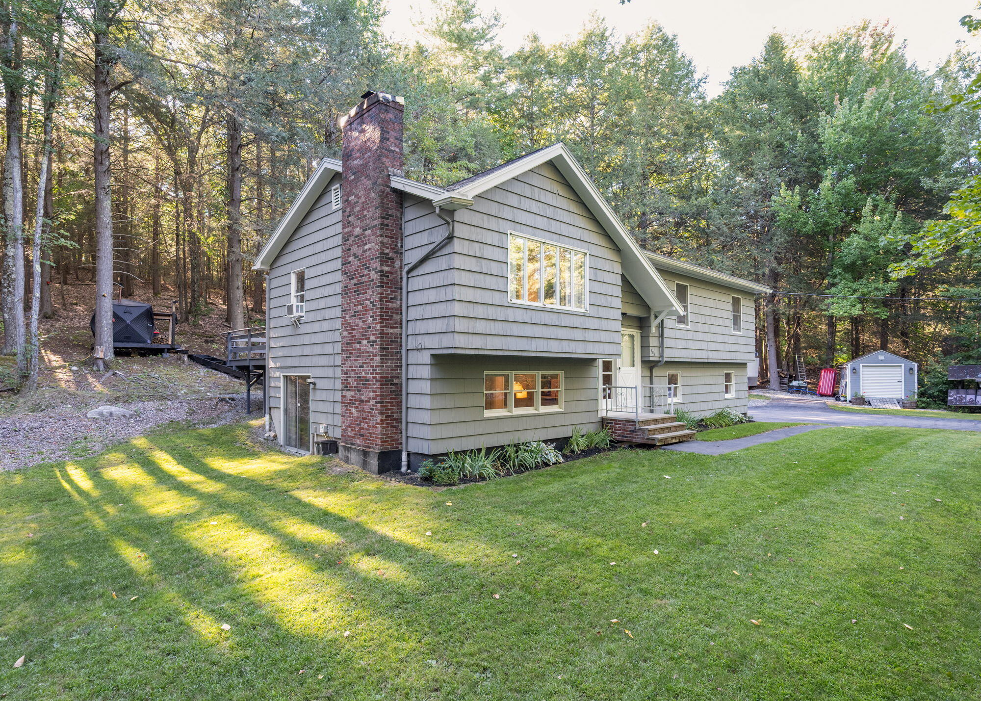 main property photo 32