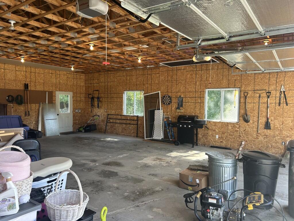 main property photo 94