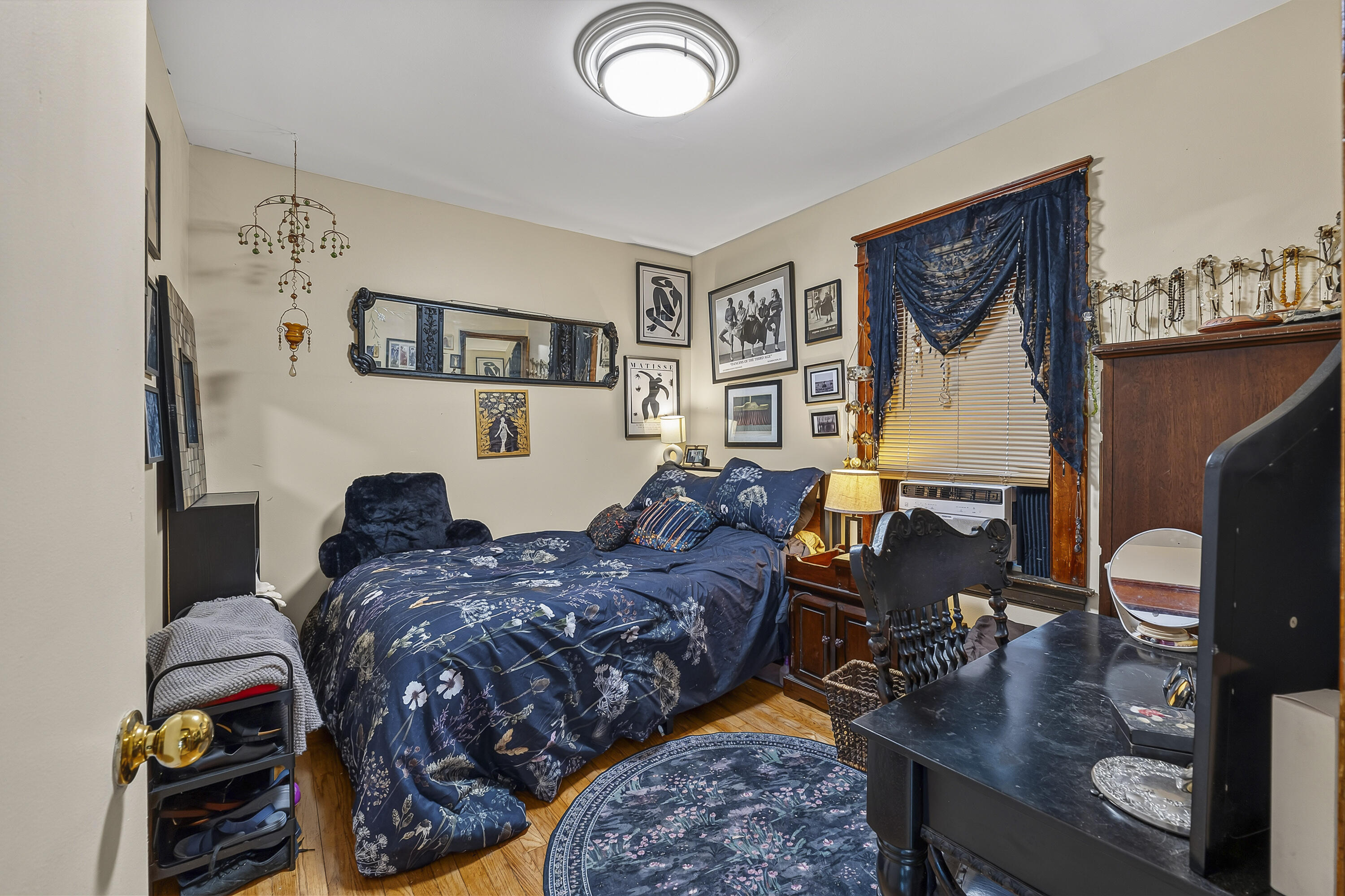 main property photo 32