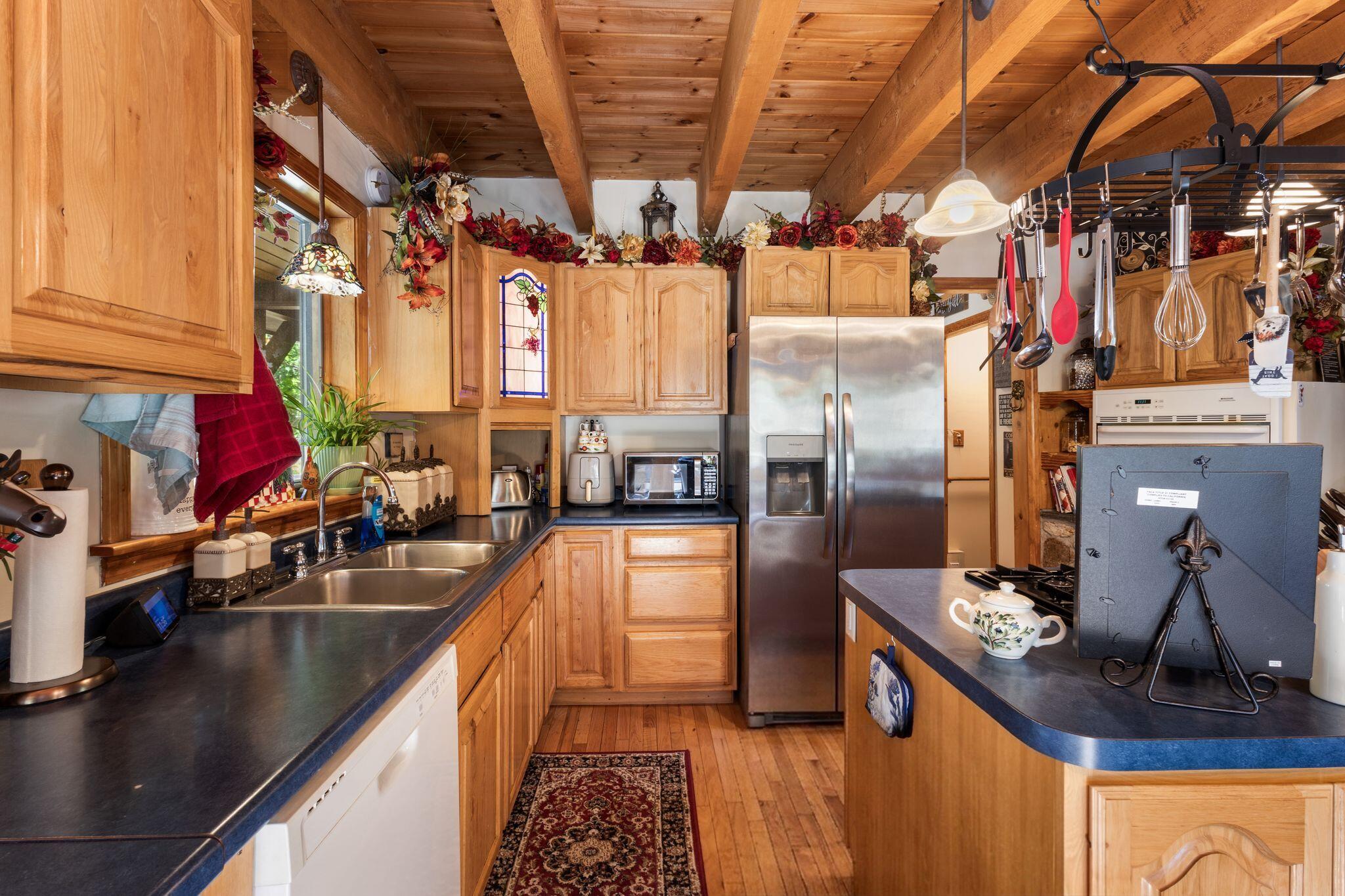 main property photo 20