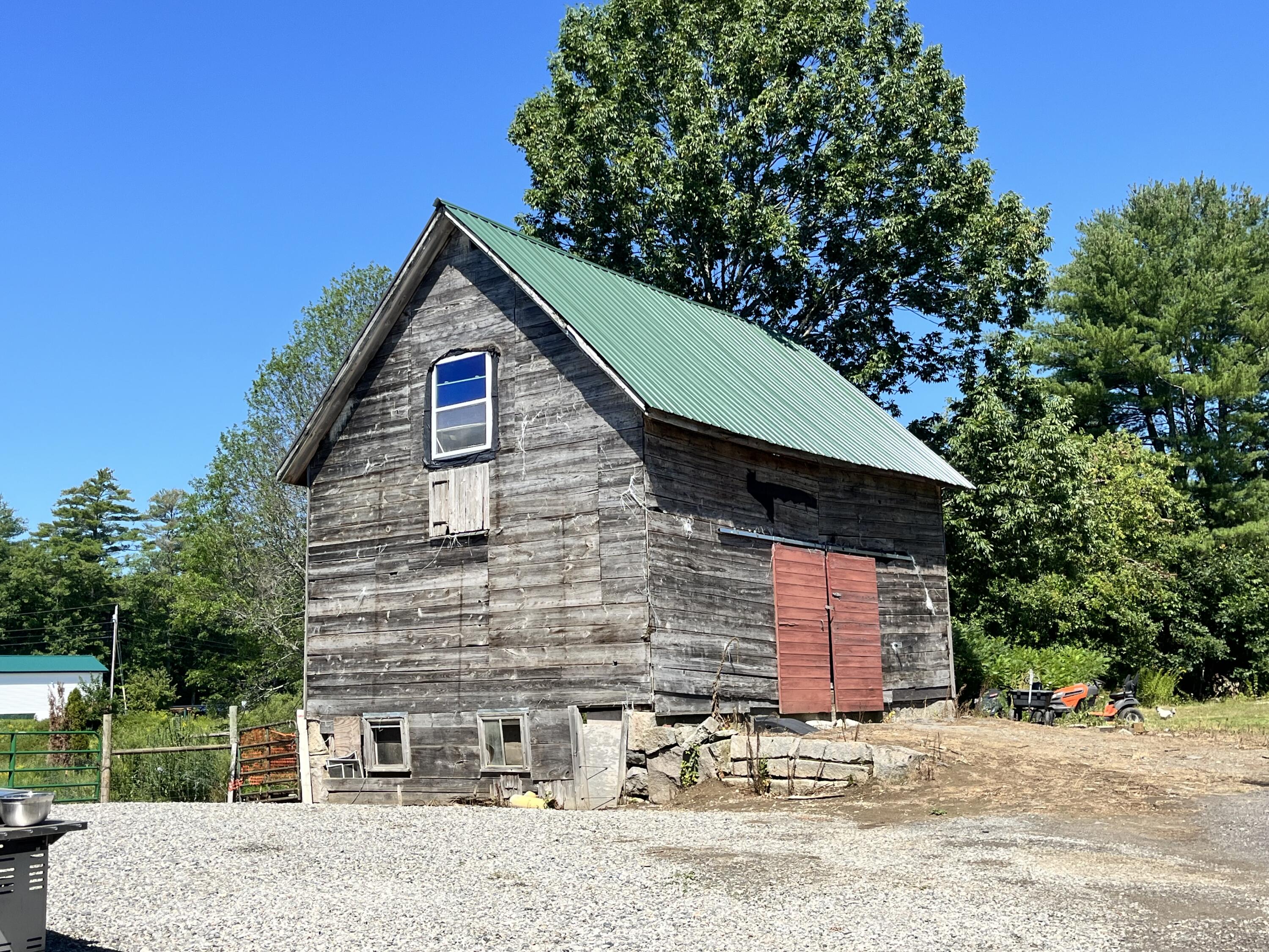 main property photo 11