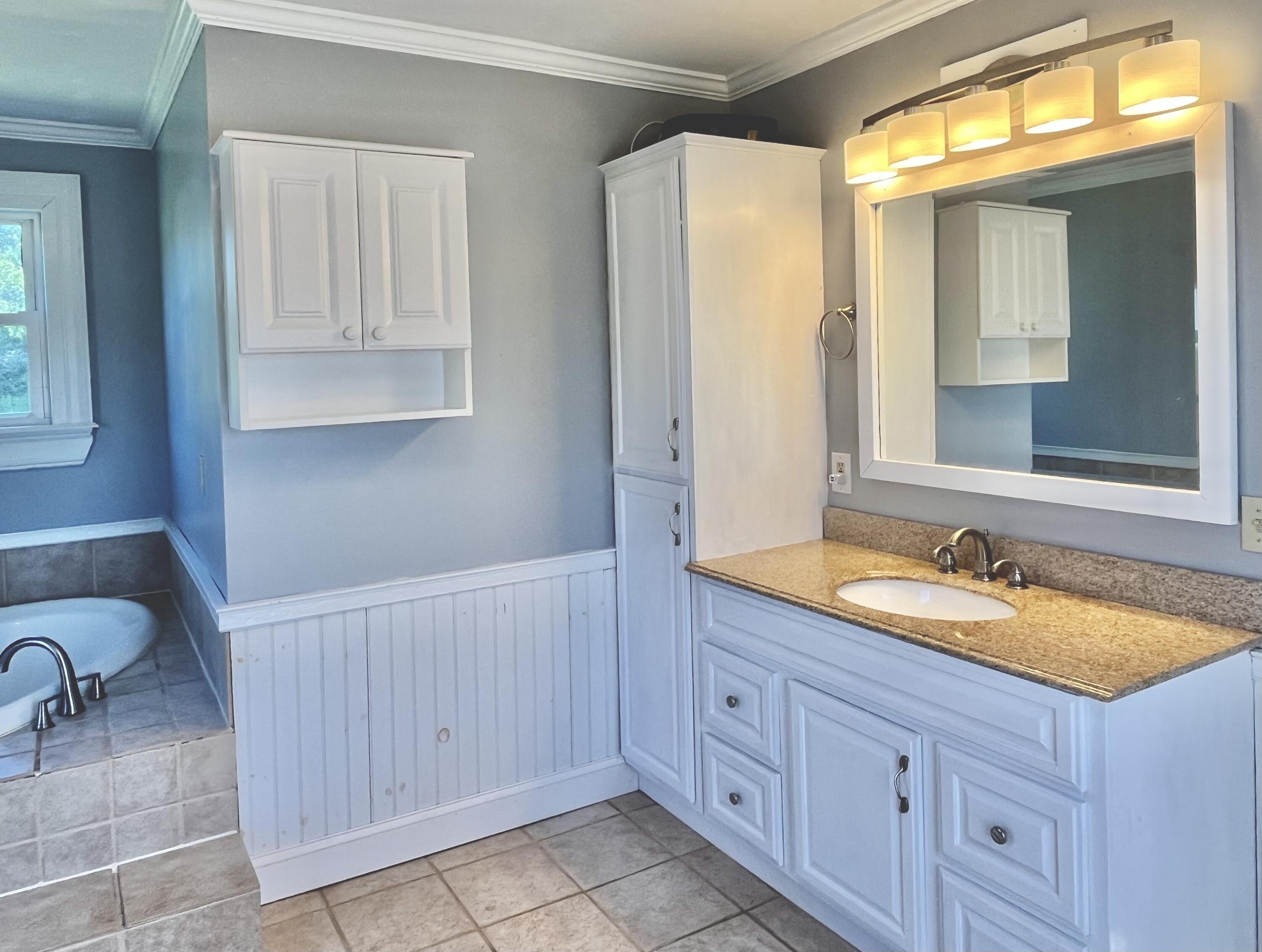 main property photo 60