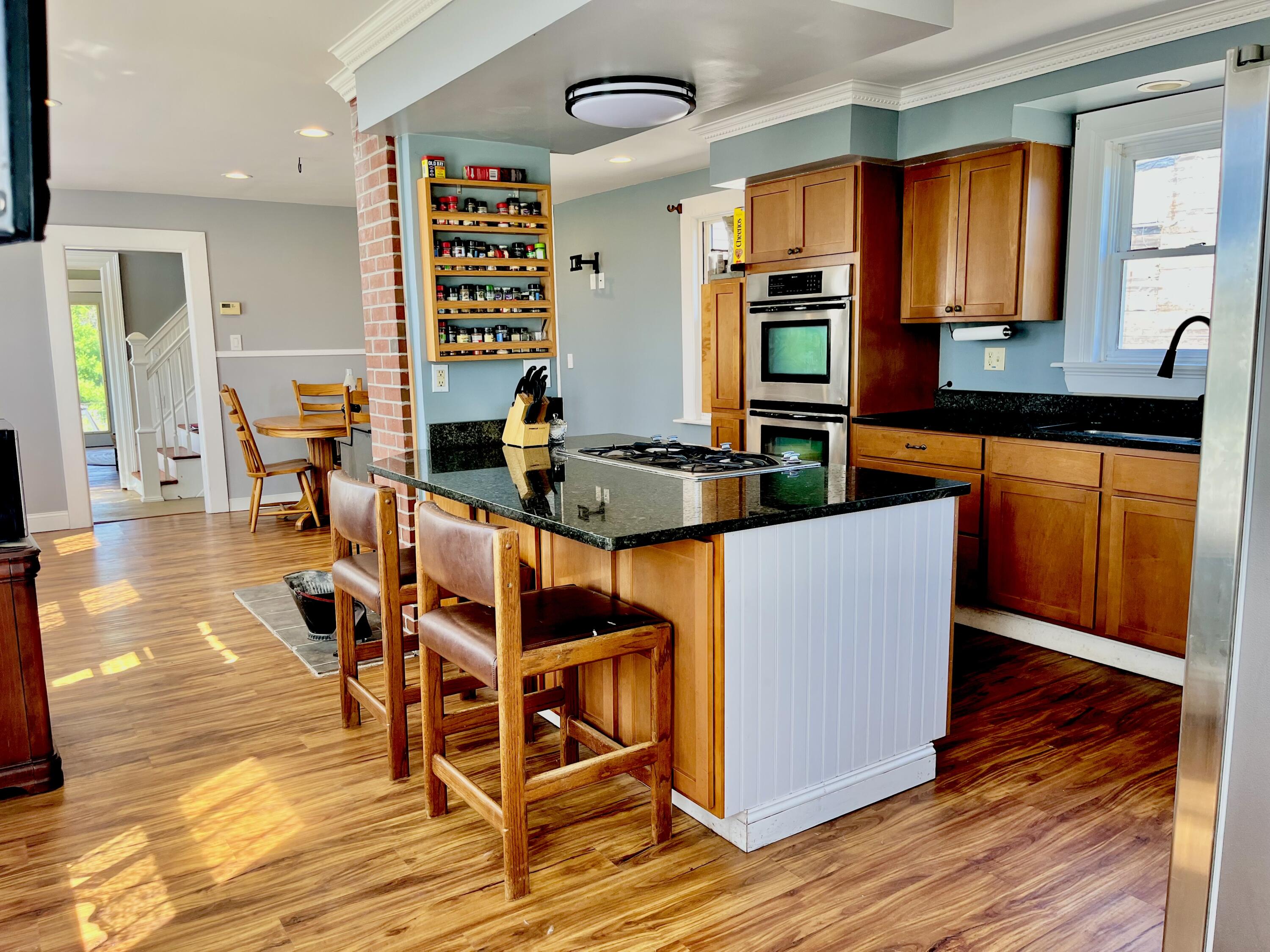 main property photo 7