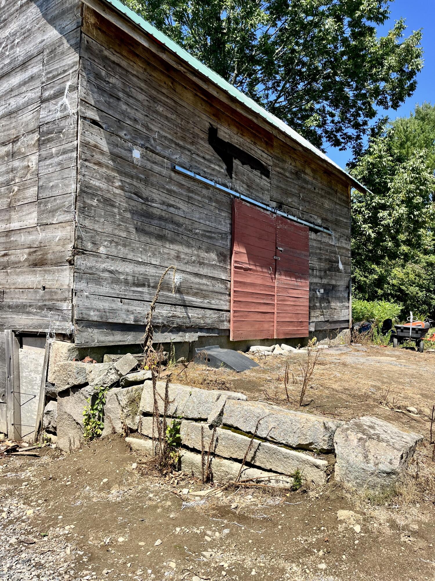main property photo 78