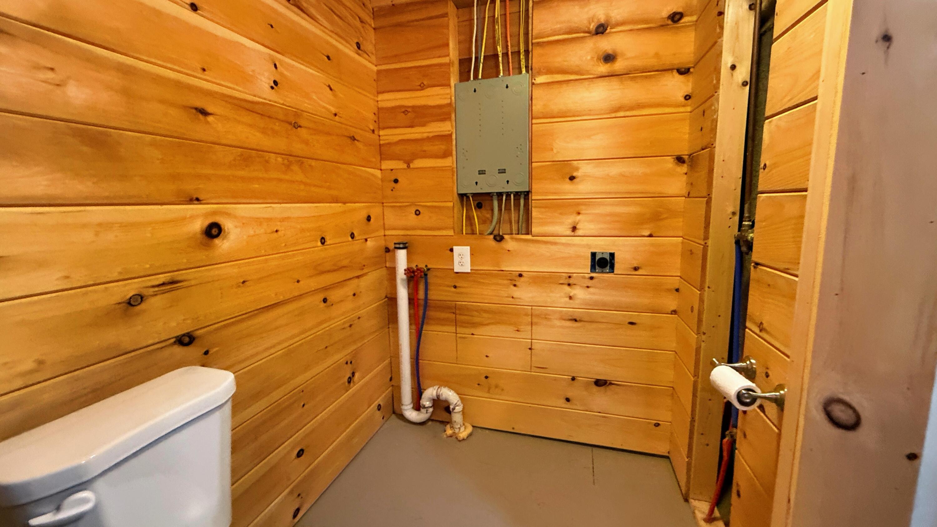 main property photo 13