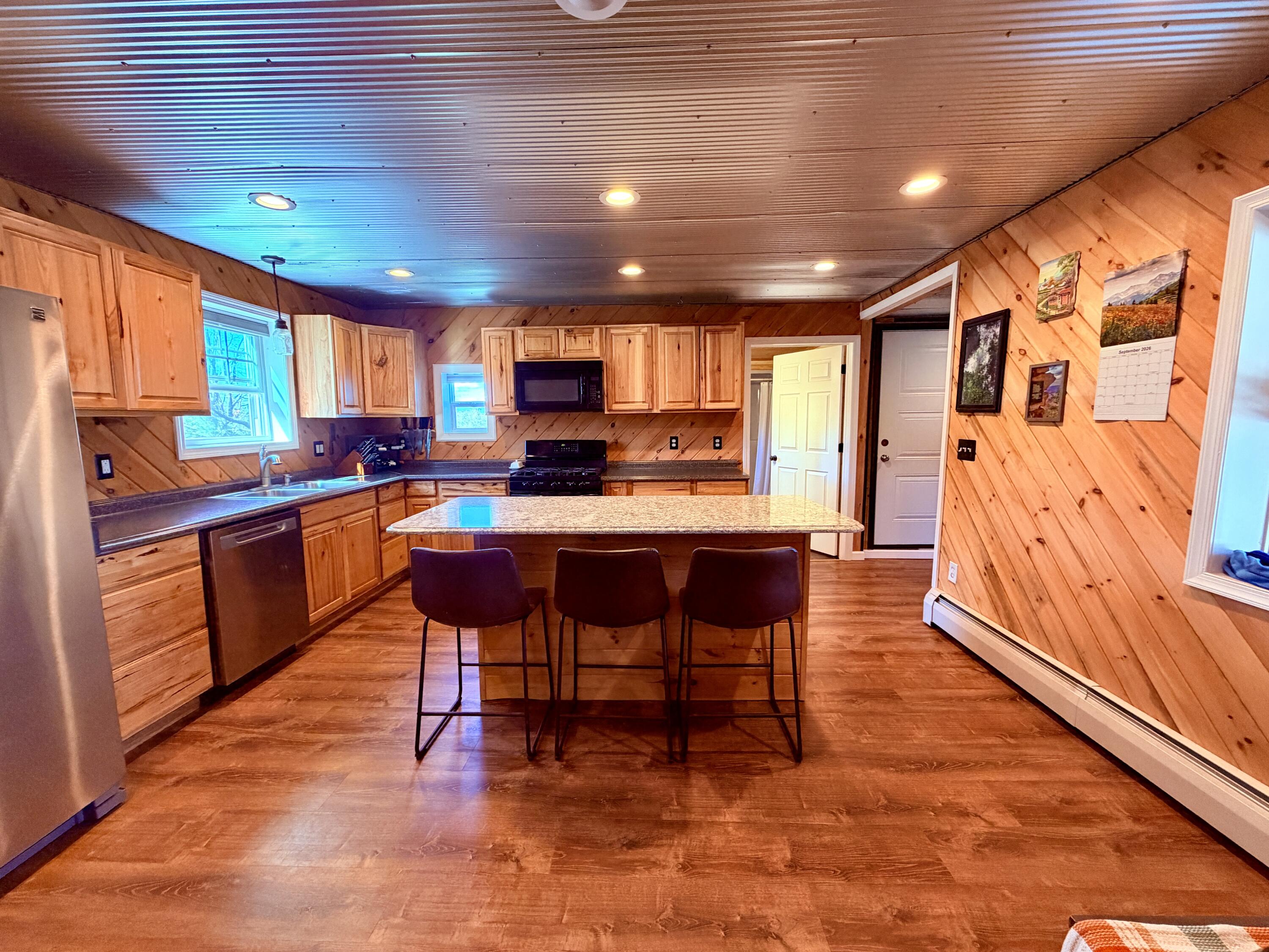 main property photo 6