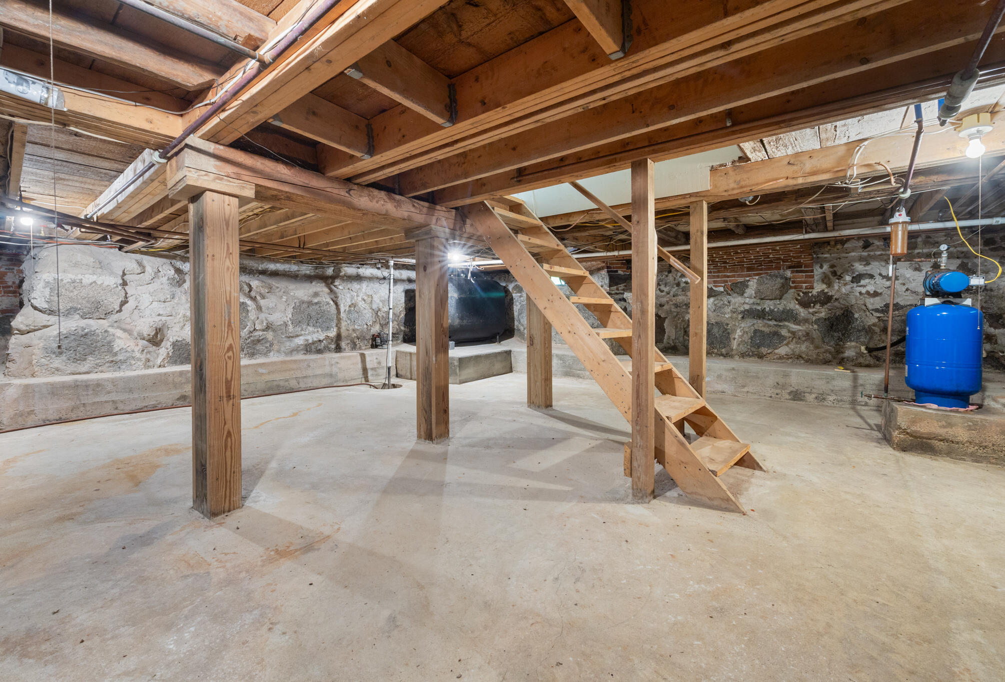 main property photo 80