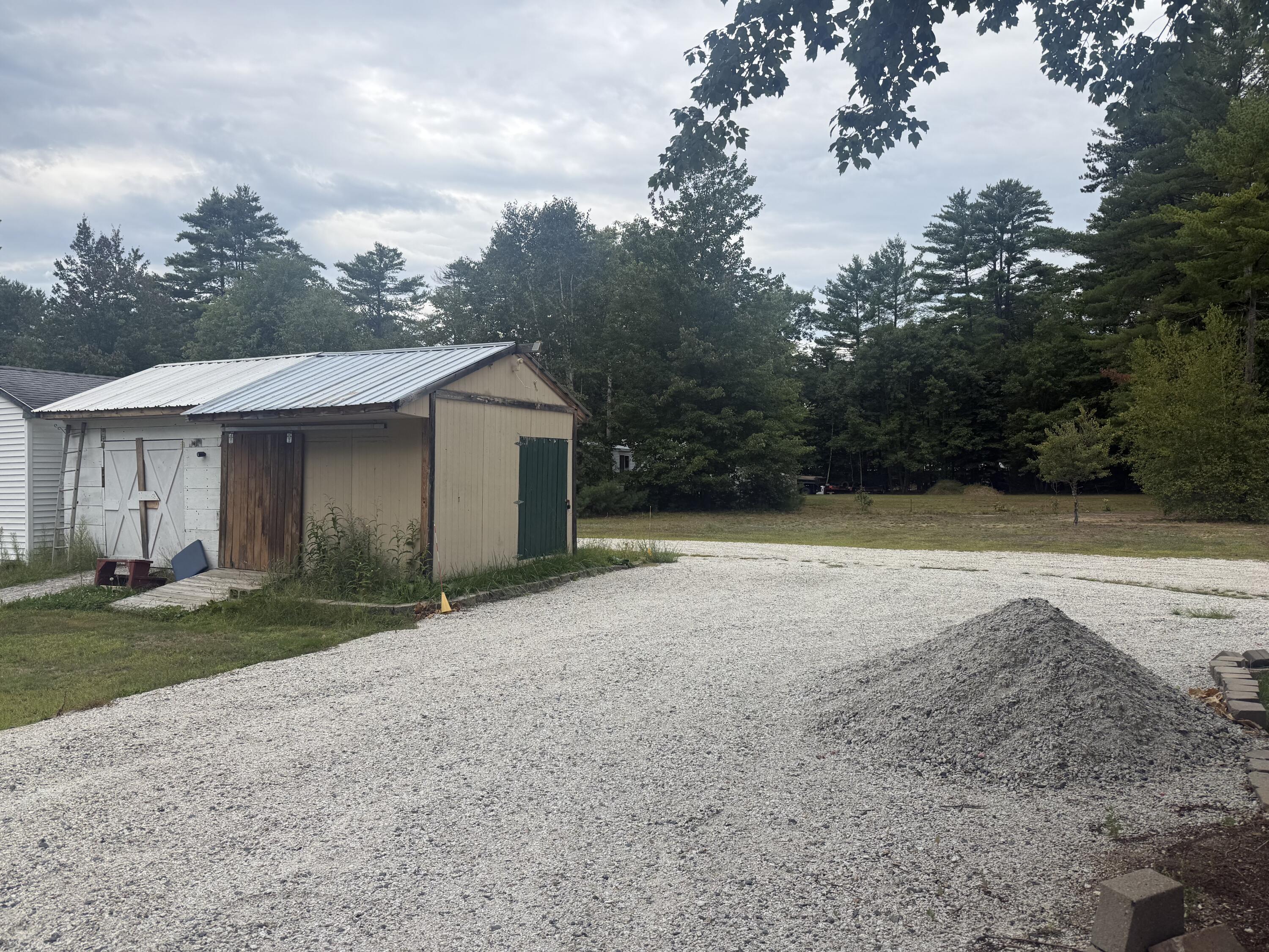 main property photo 23