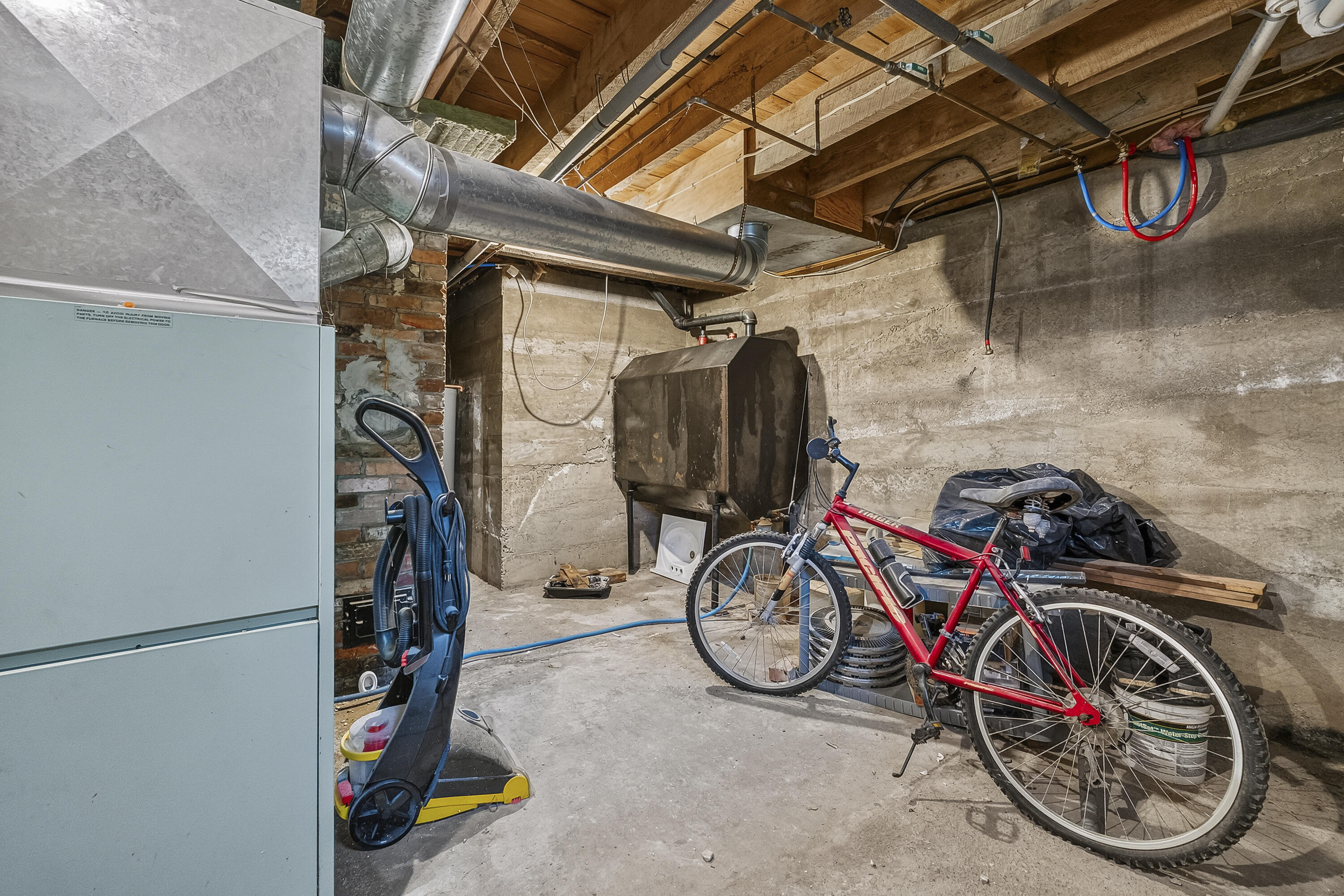 main property photo 37