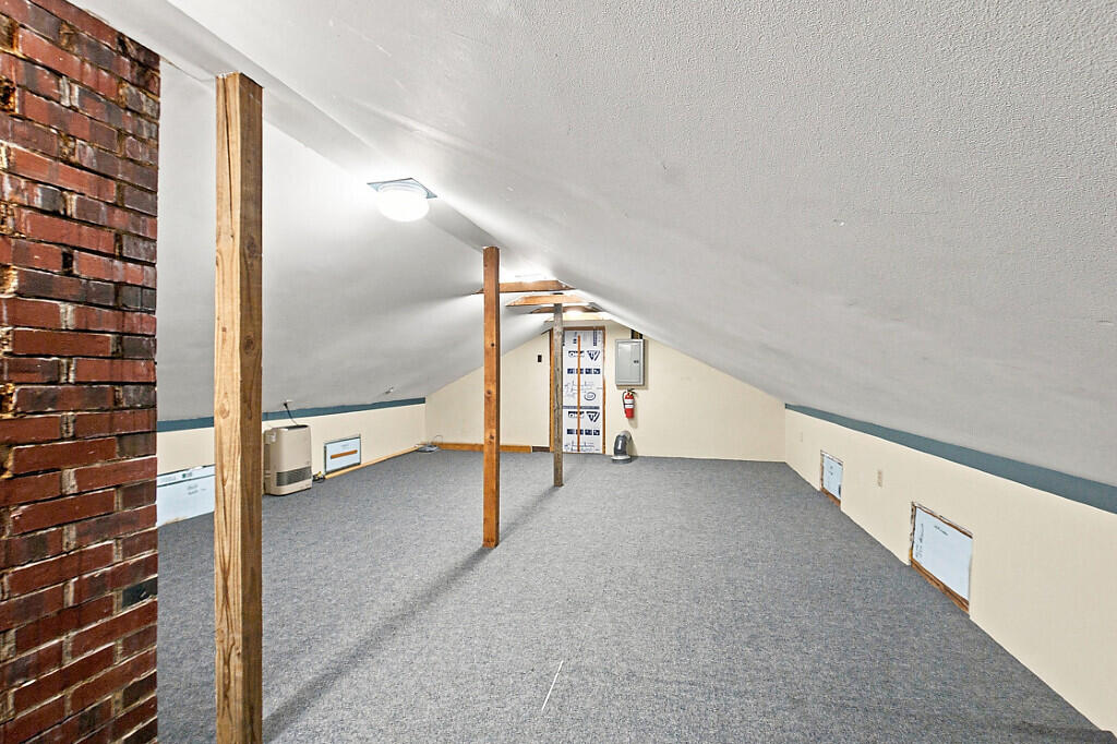 main property photo 59