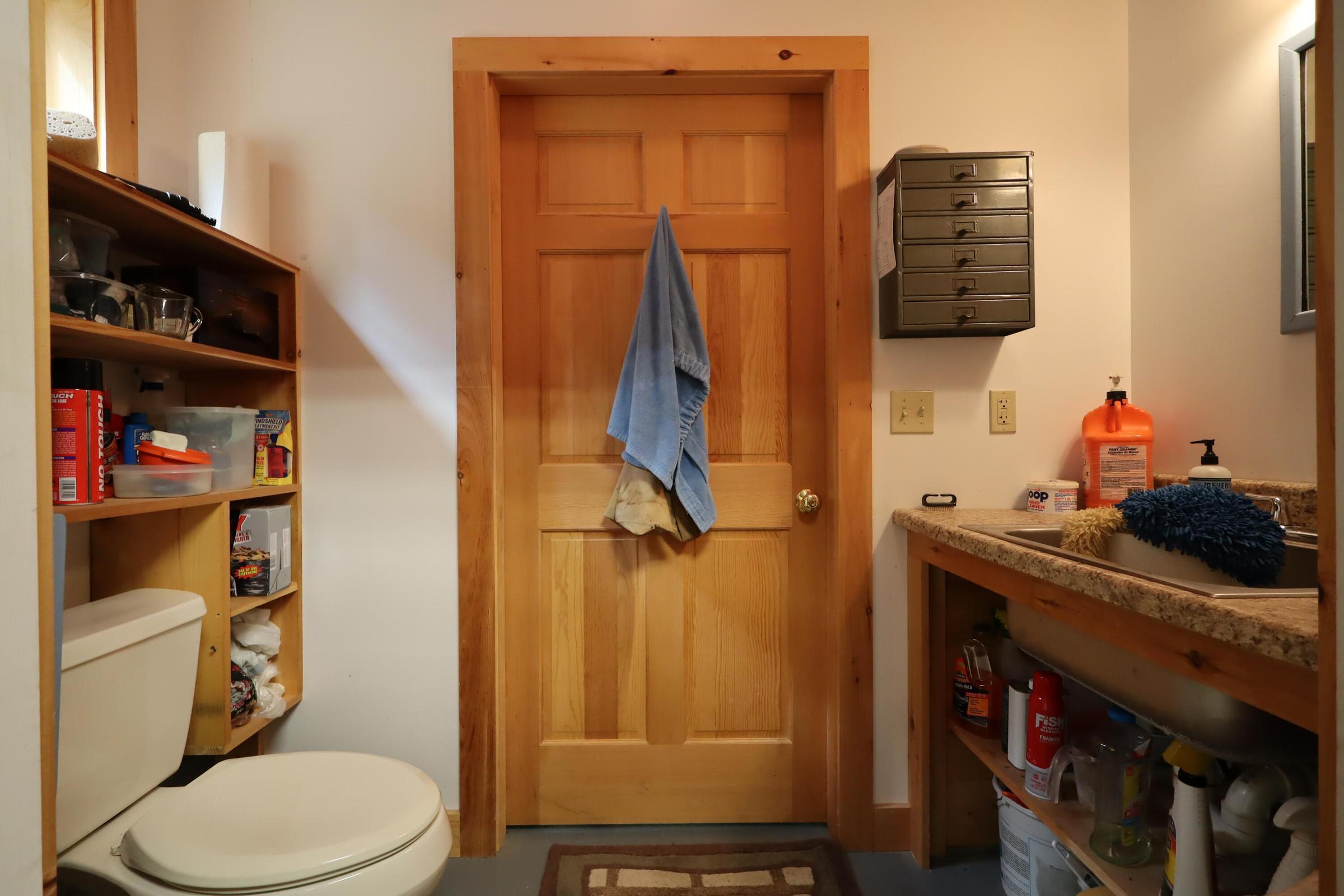 main property photo 16