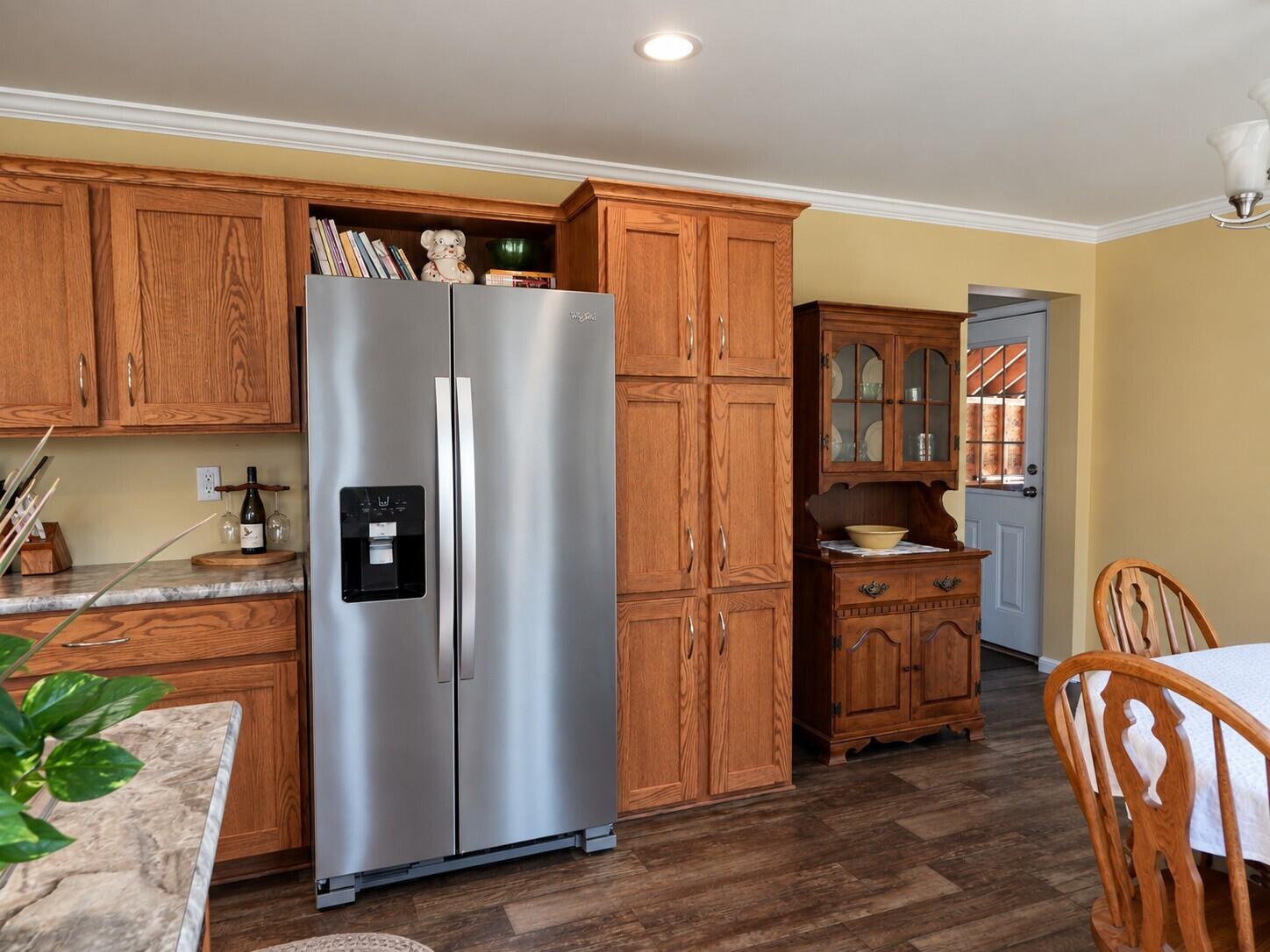main property photo 8