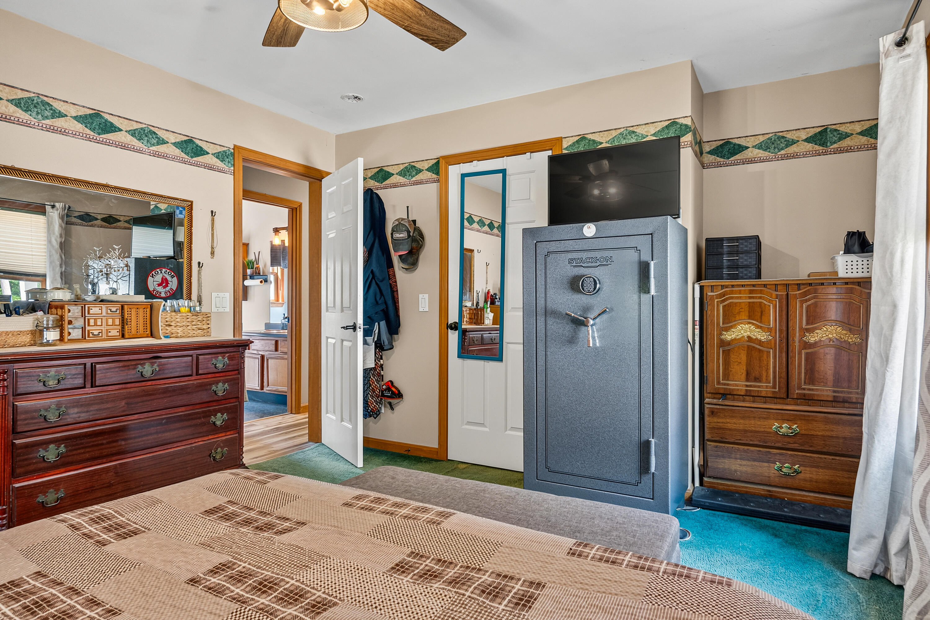 main property photo 19