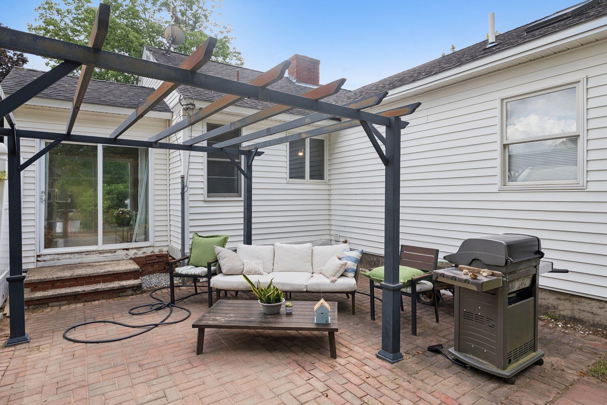 main property photo 22