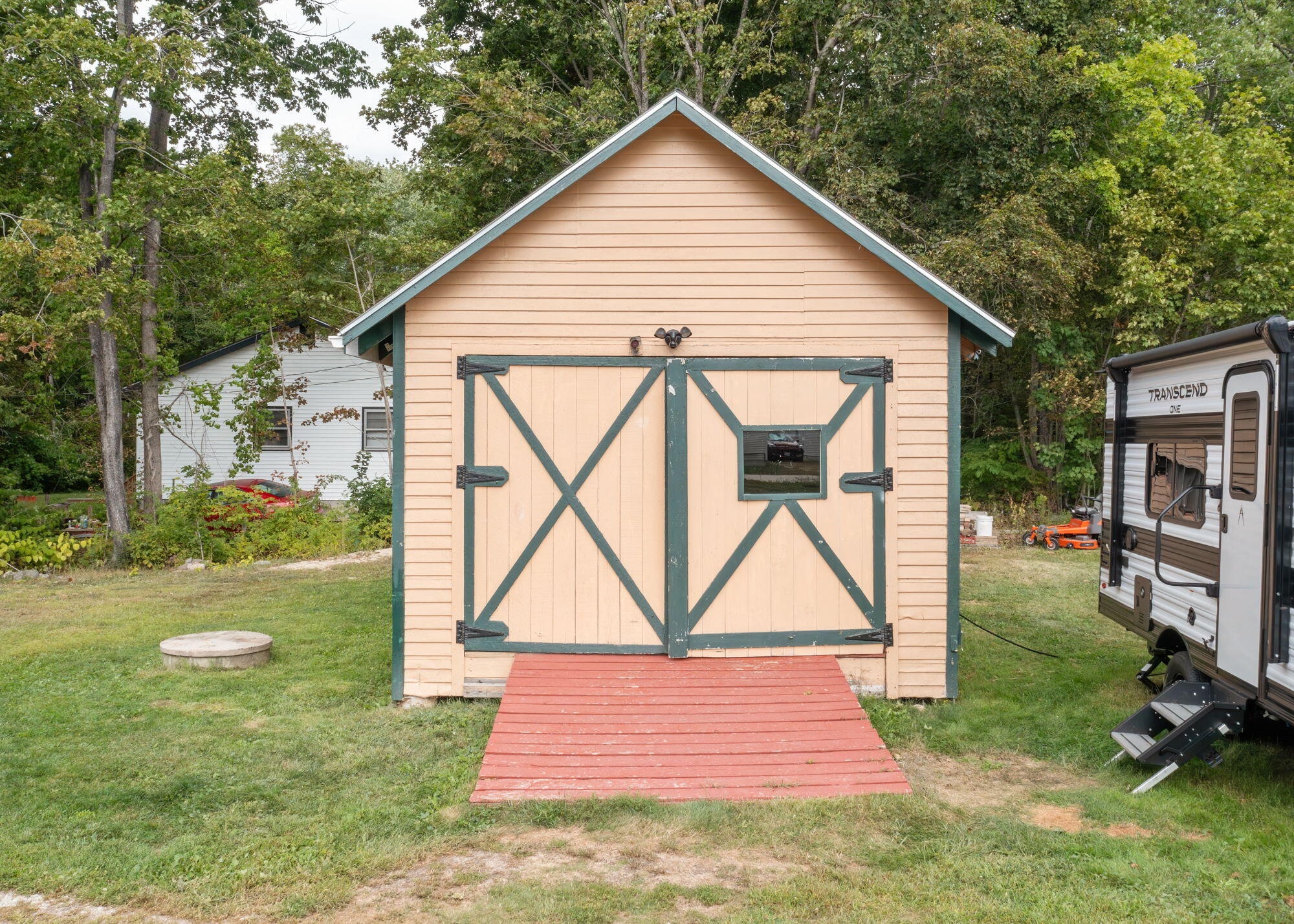 main property photo 41