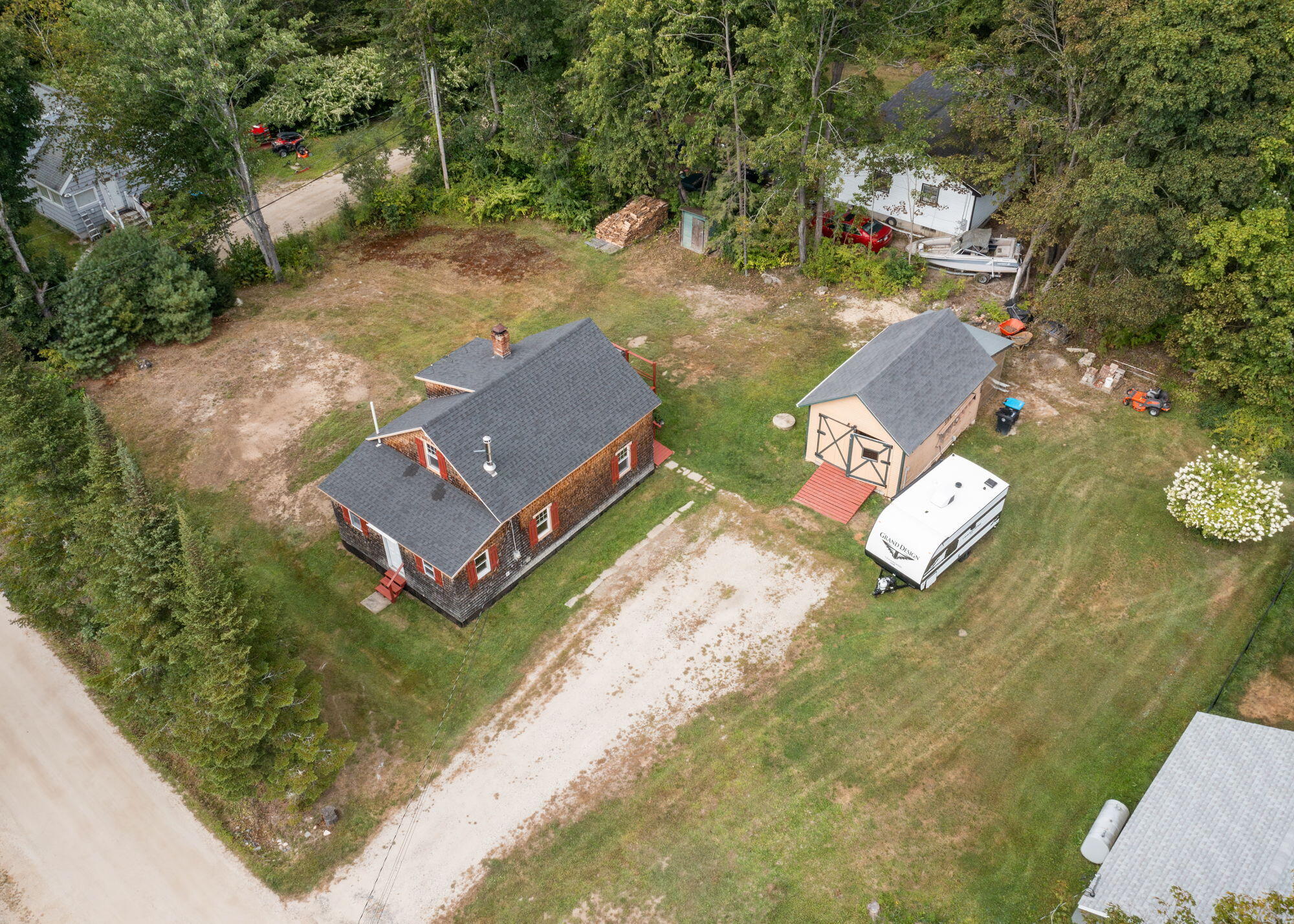 main property photo 42