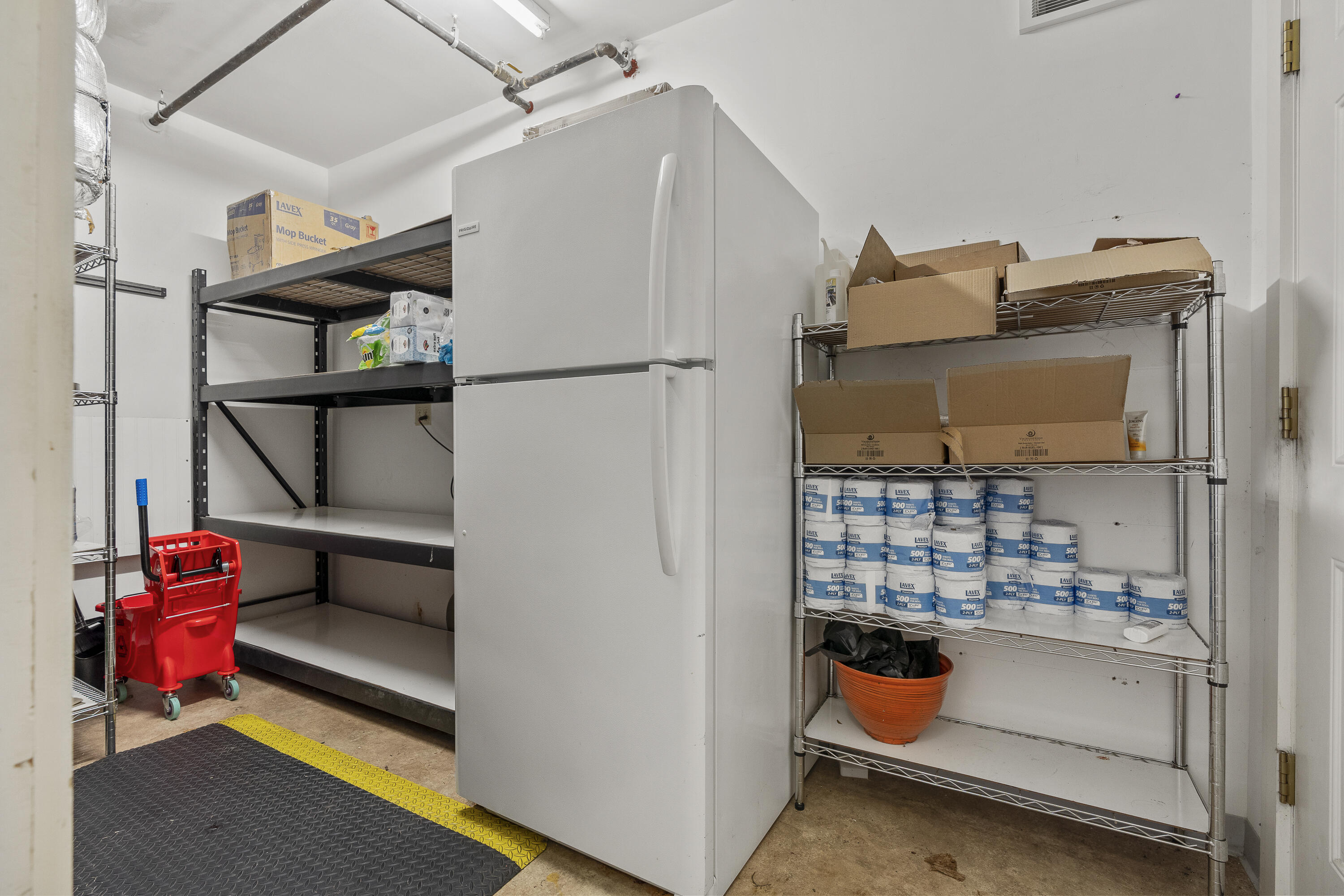 main property photo 50