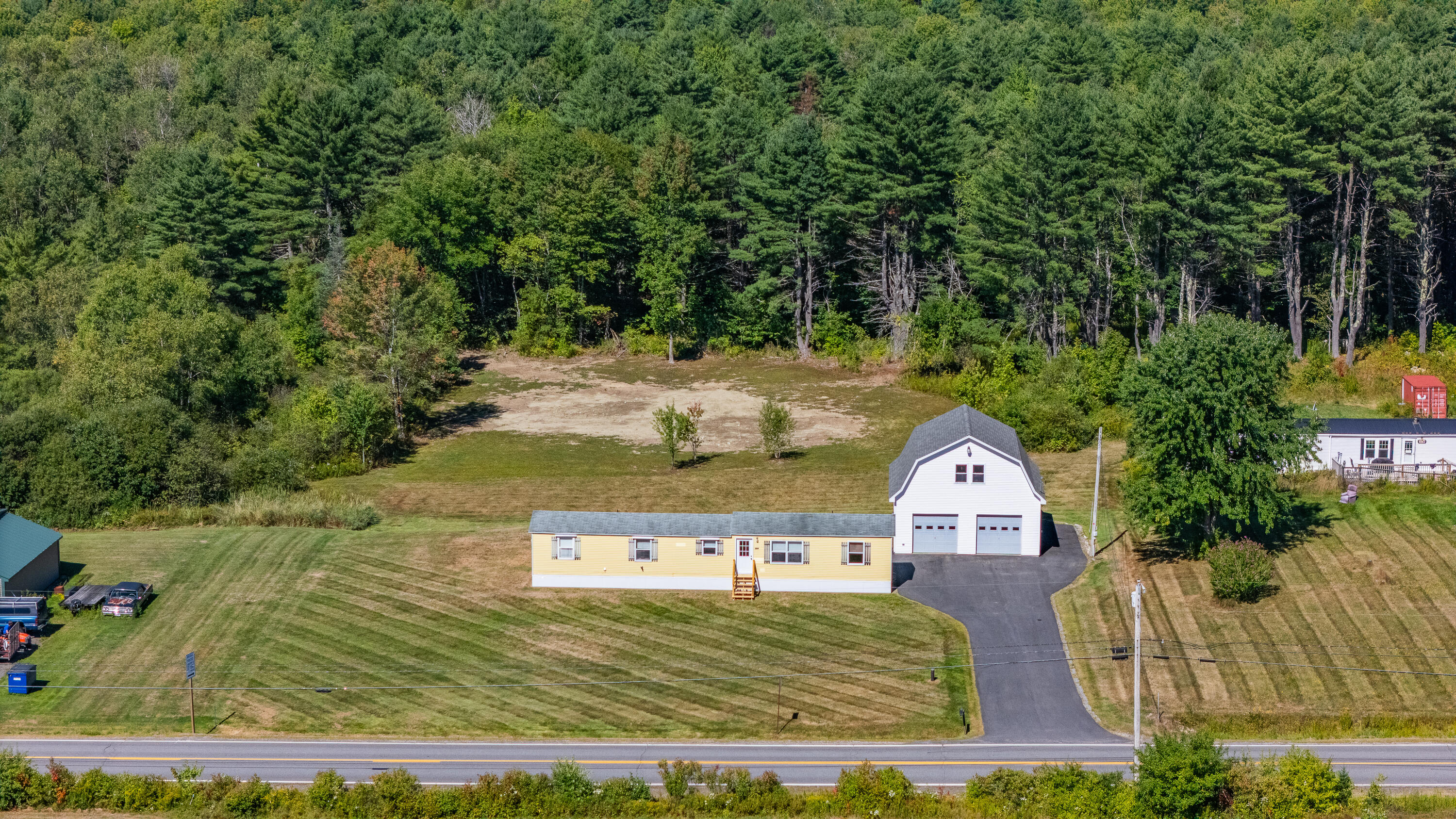 main property photo 78