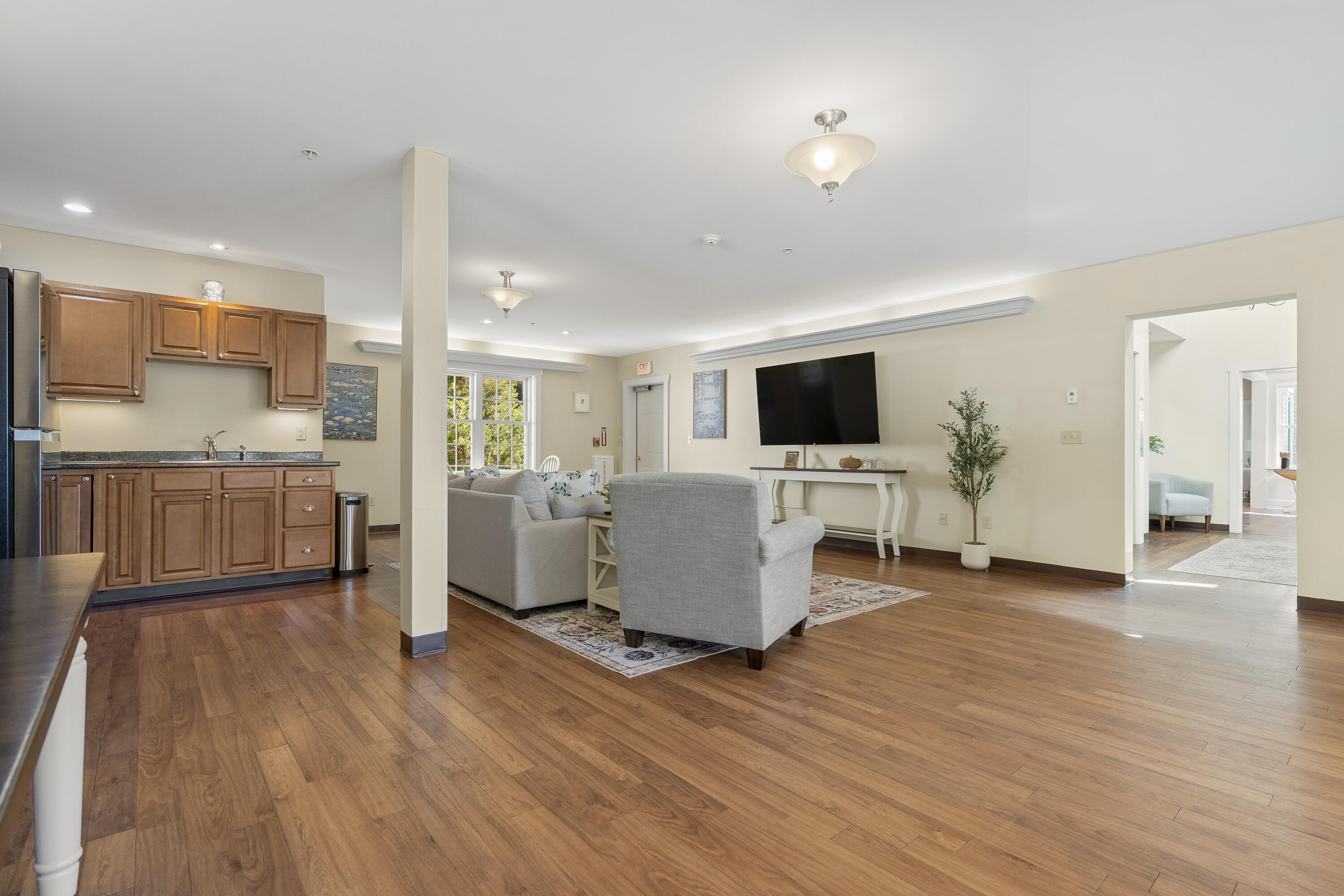 main property photo 51