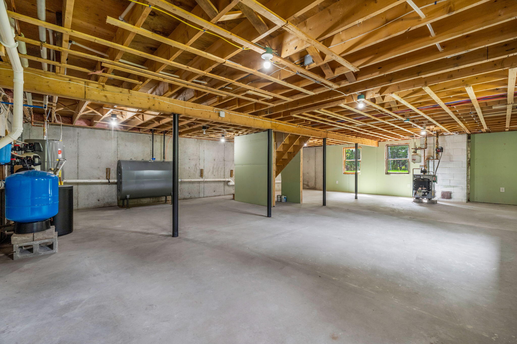 main property photo 41