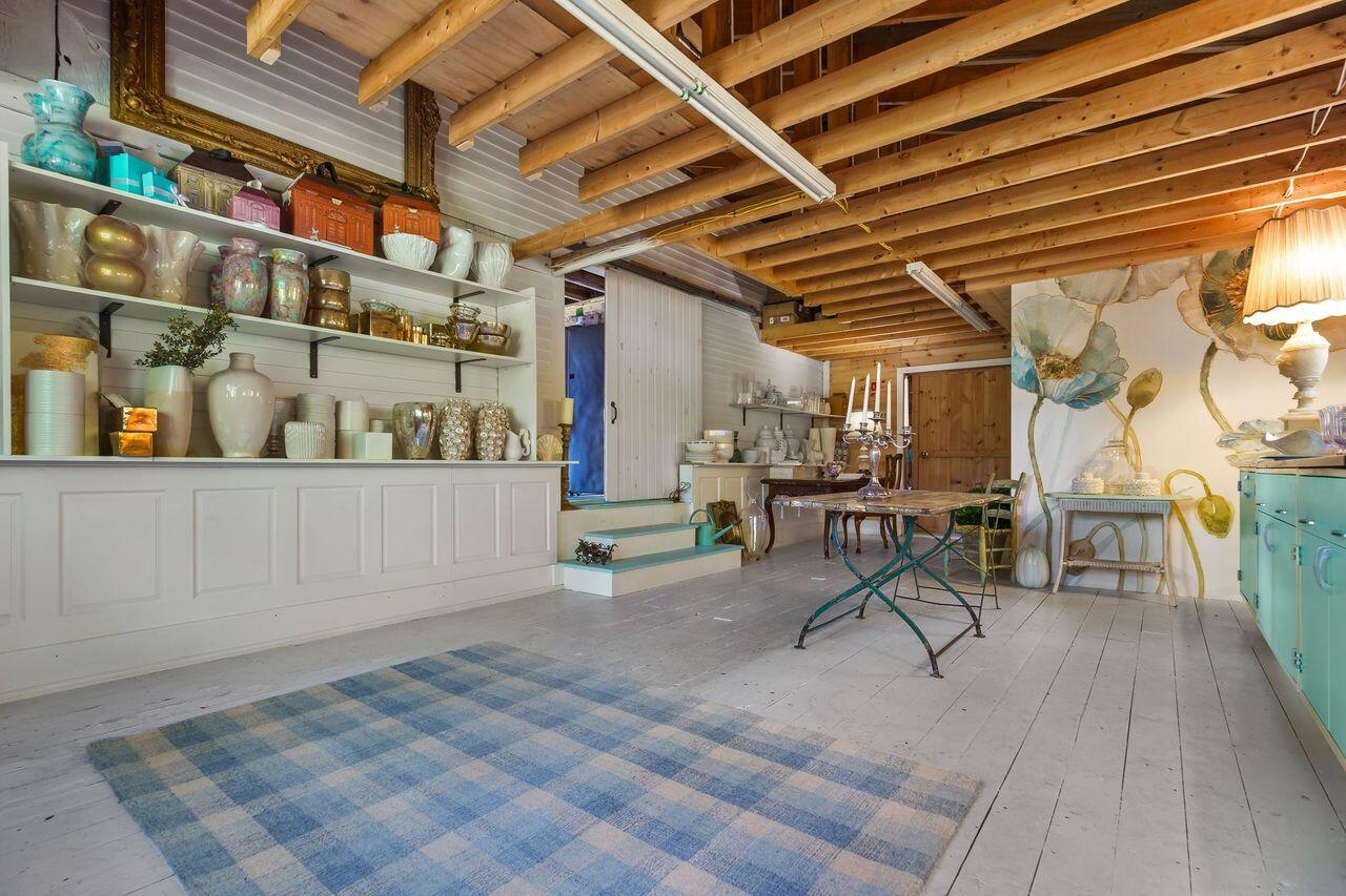 main property photo 85
