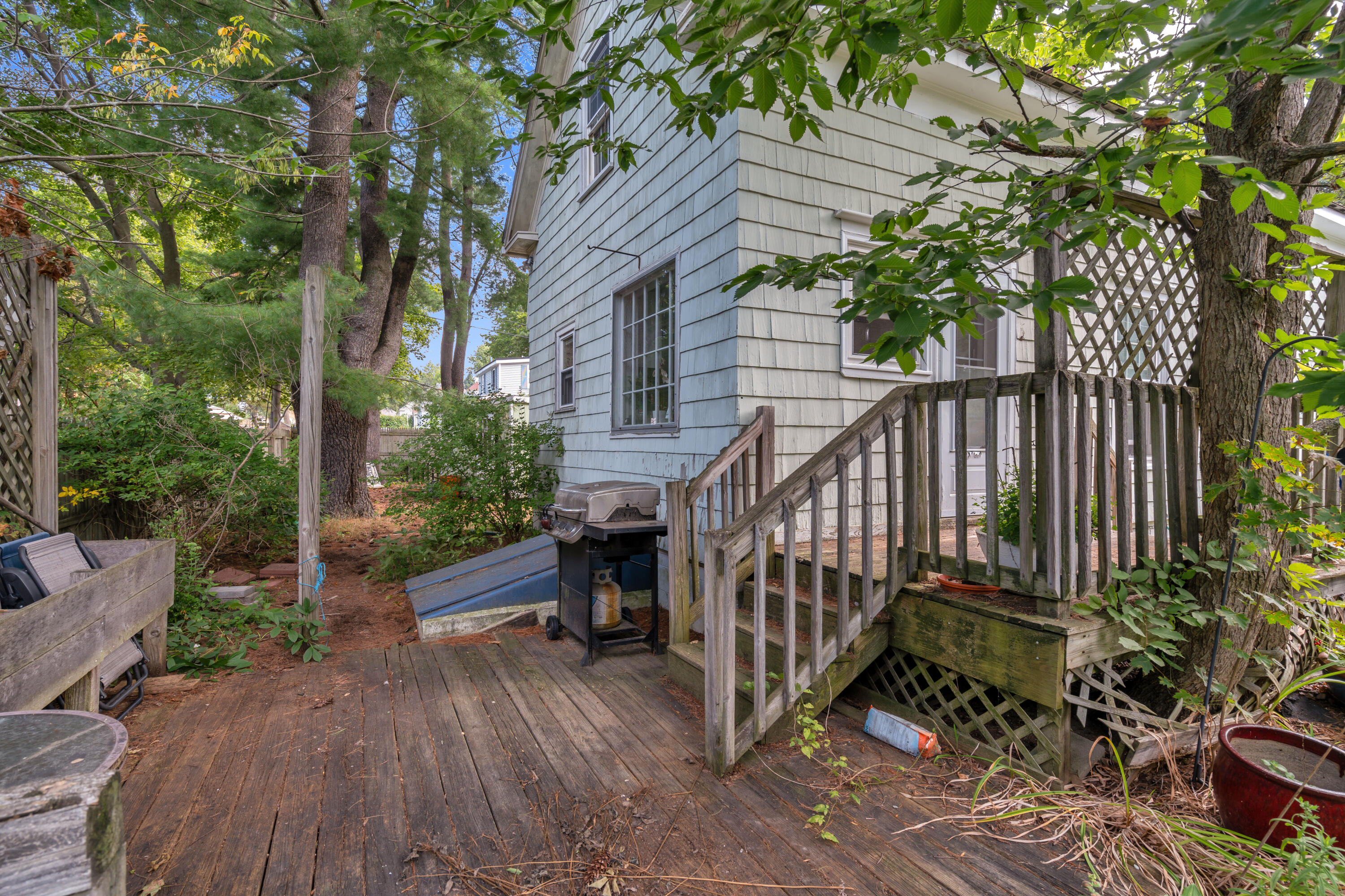 main property photo 30