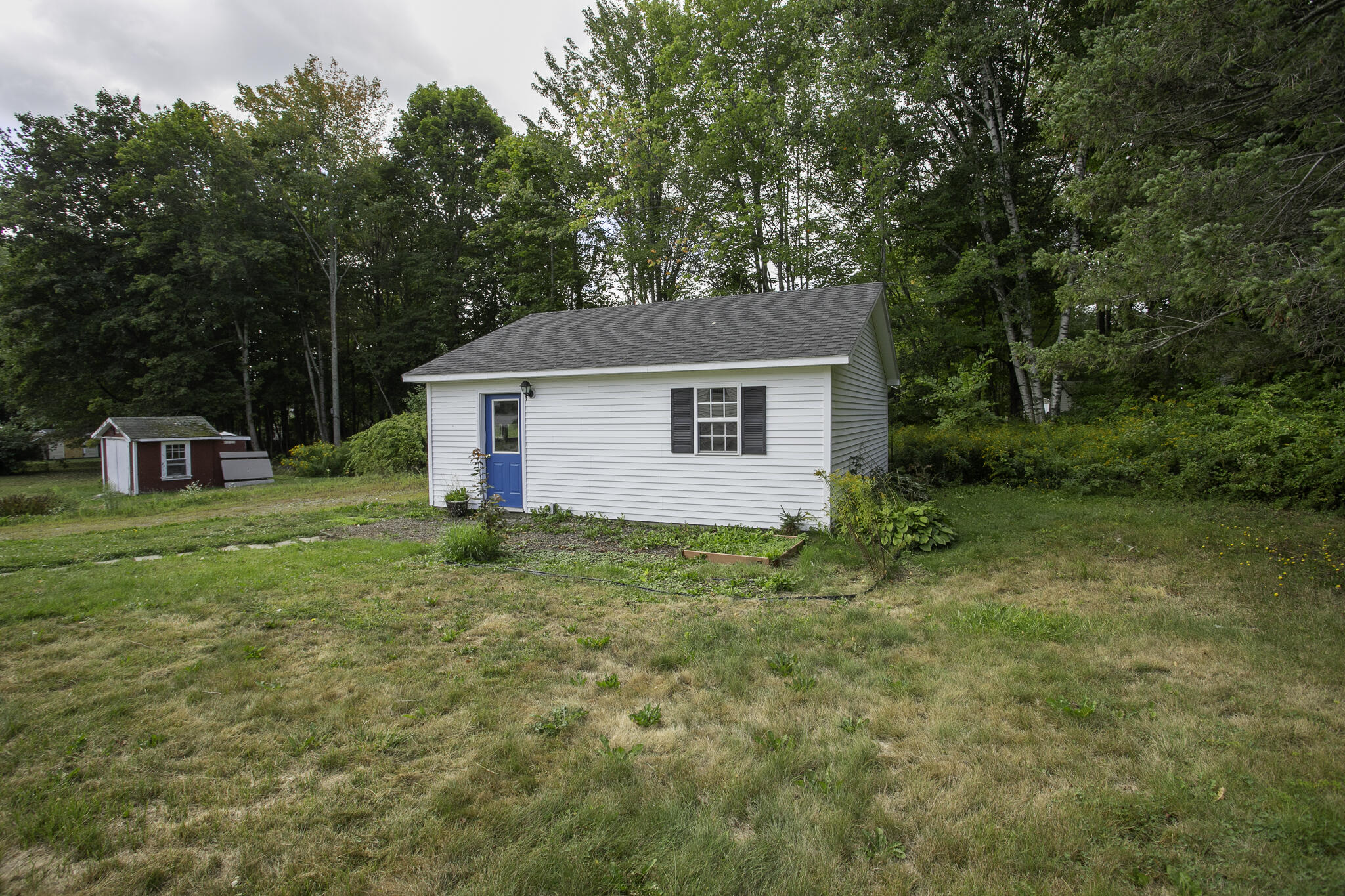 main property photo 40