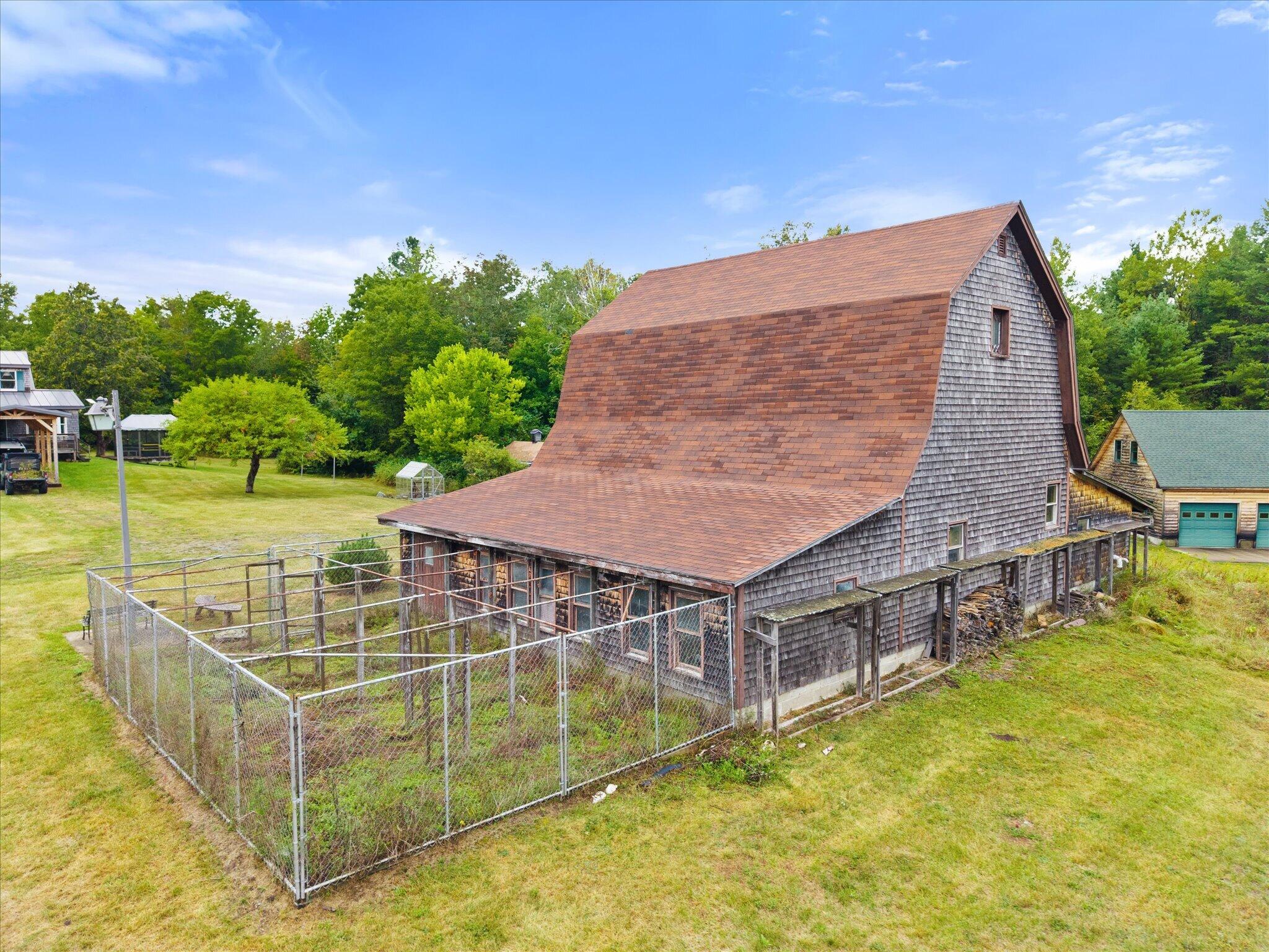 main property photo 75