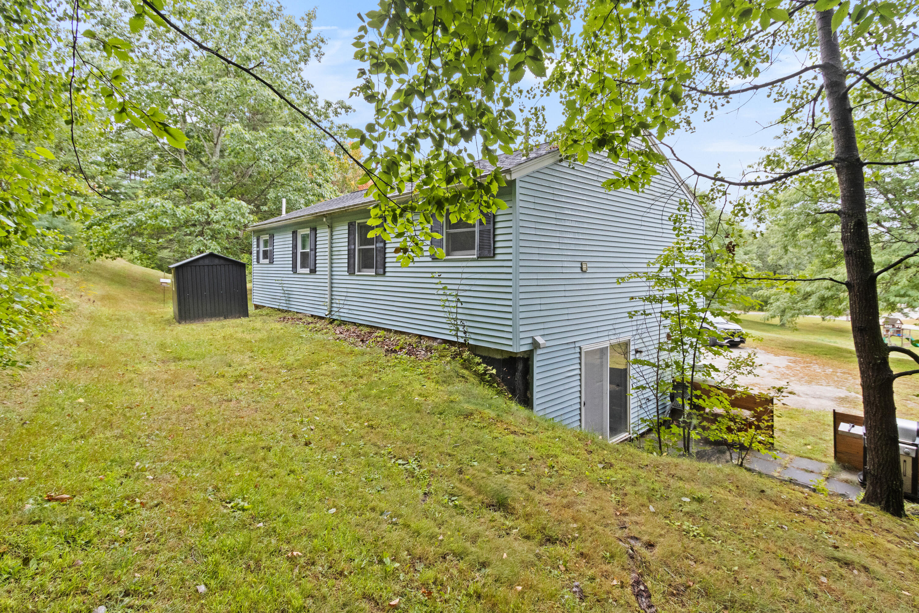 main property photo 33