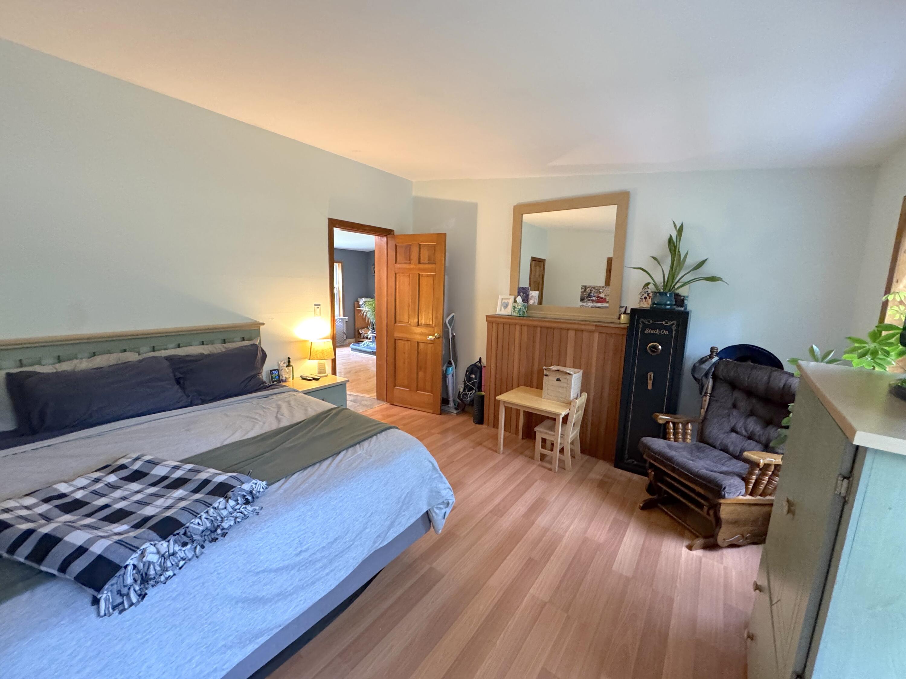 main property photo 20