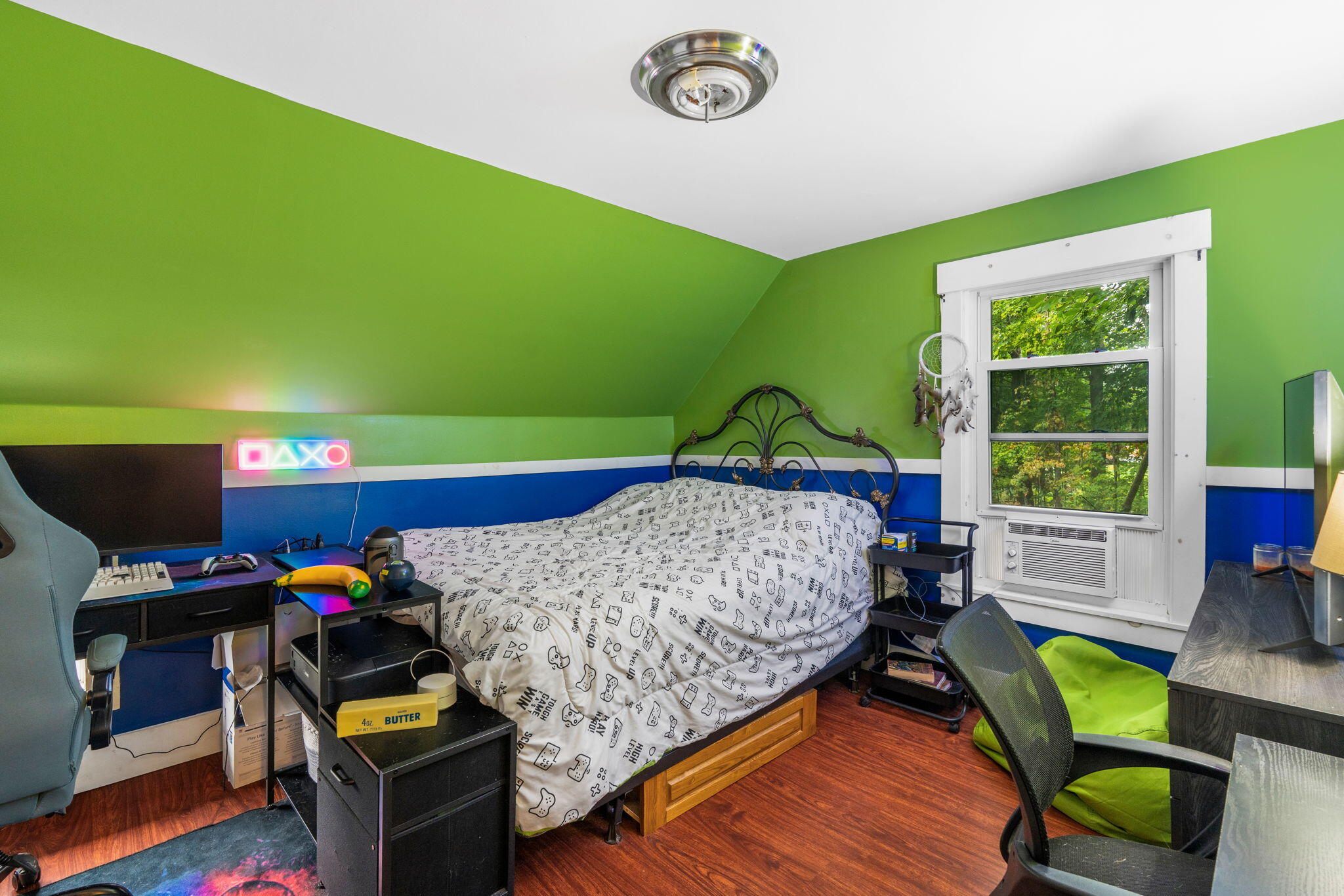 main property photo 30