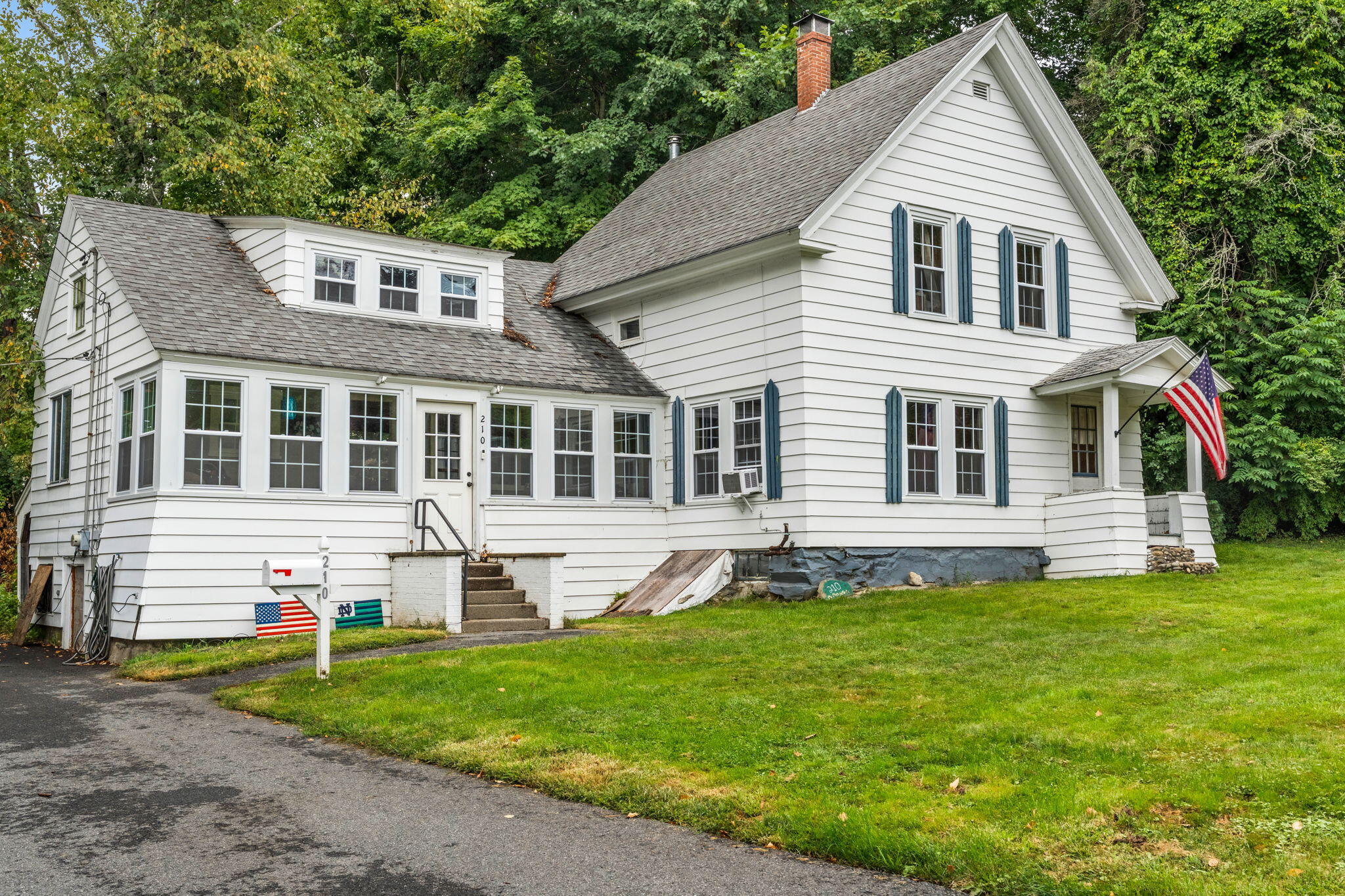 main property photo 36
