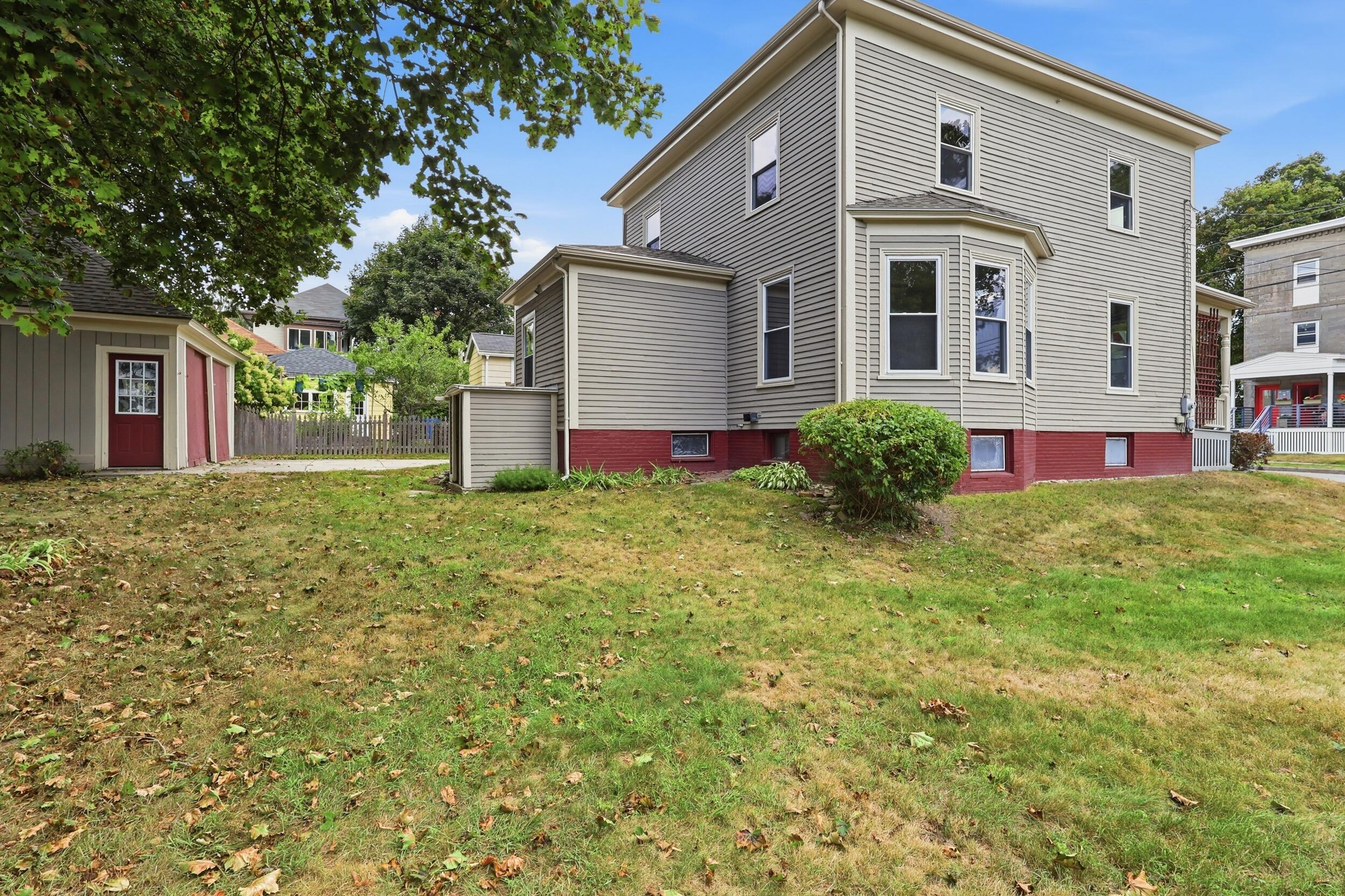 main property photo 51