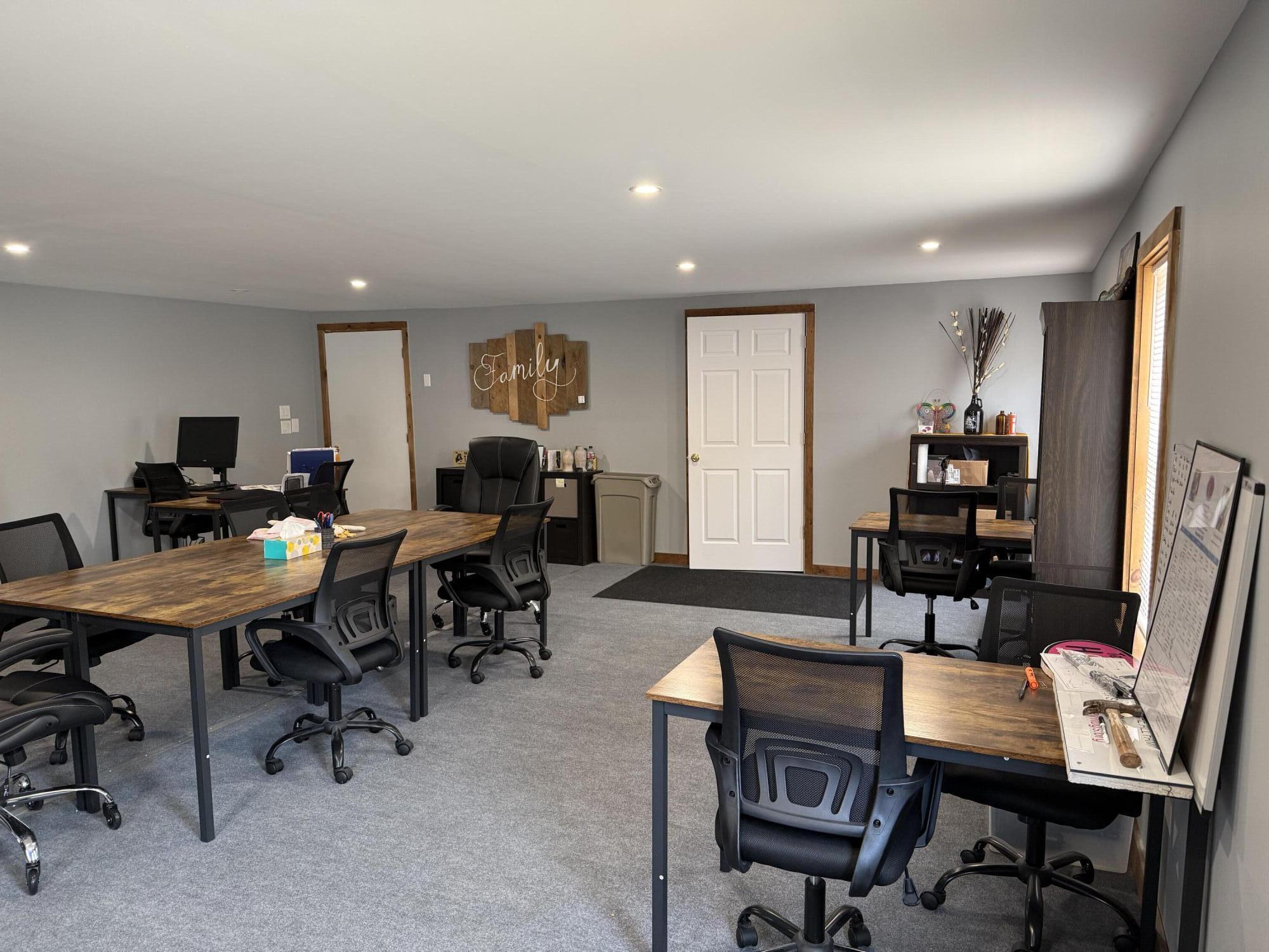 main property photo 13