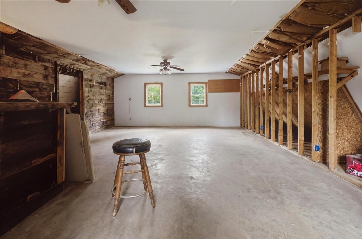 main property photo 78