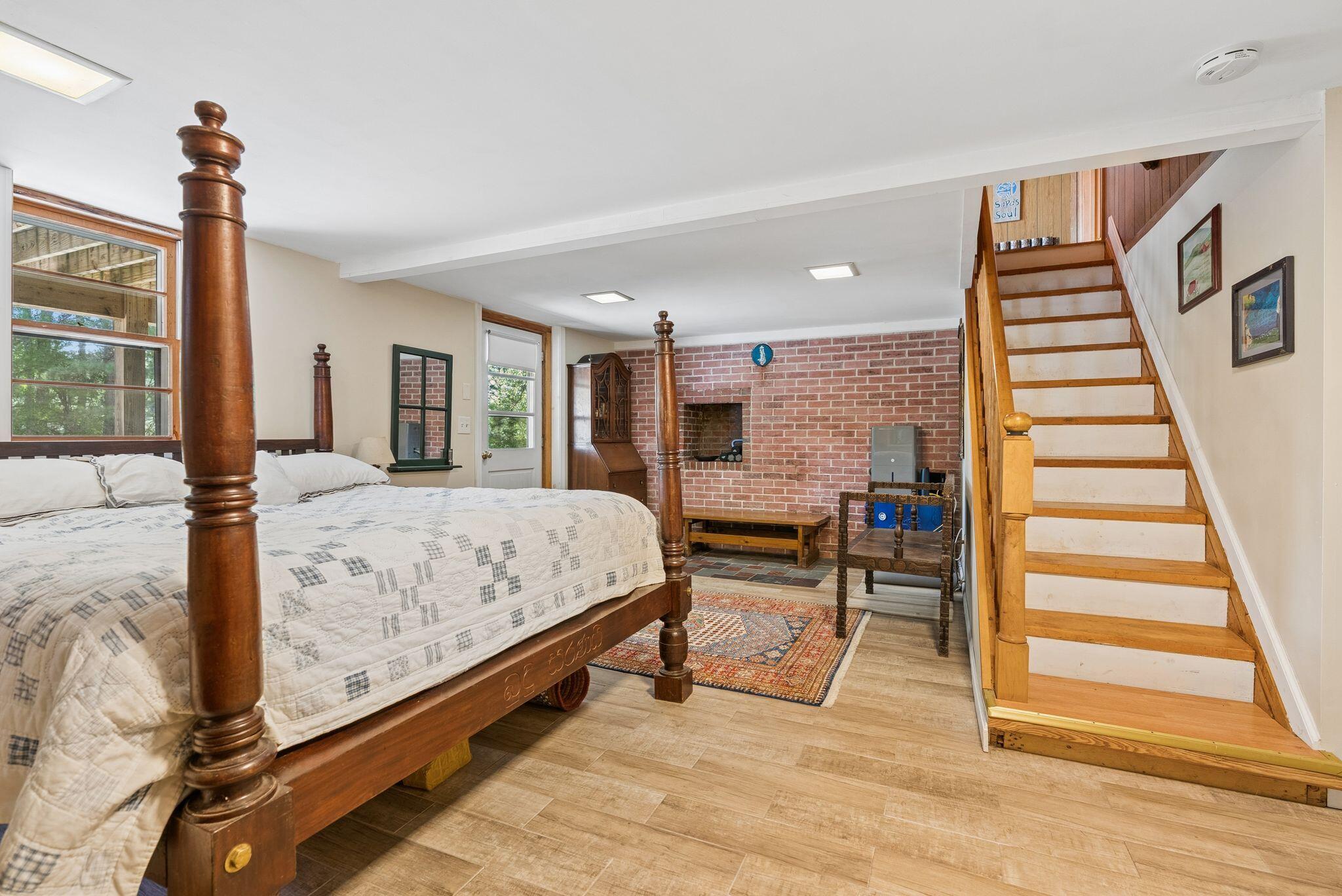 main property photo 23