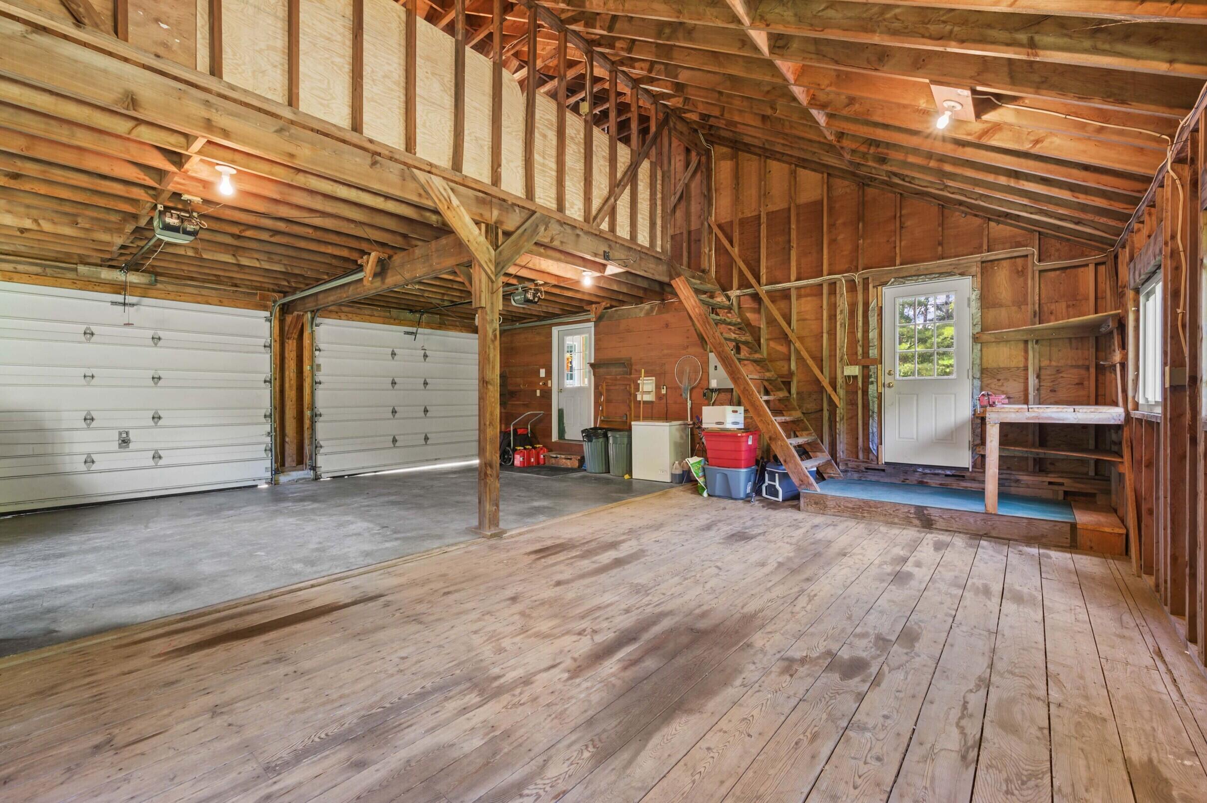 main property photo 50