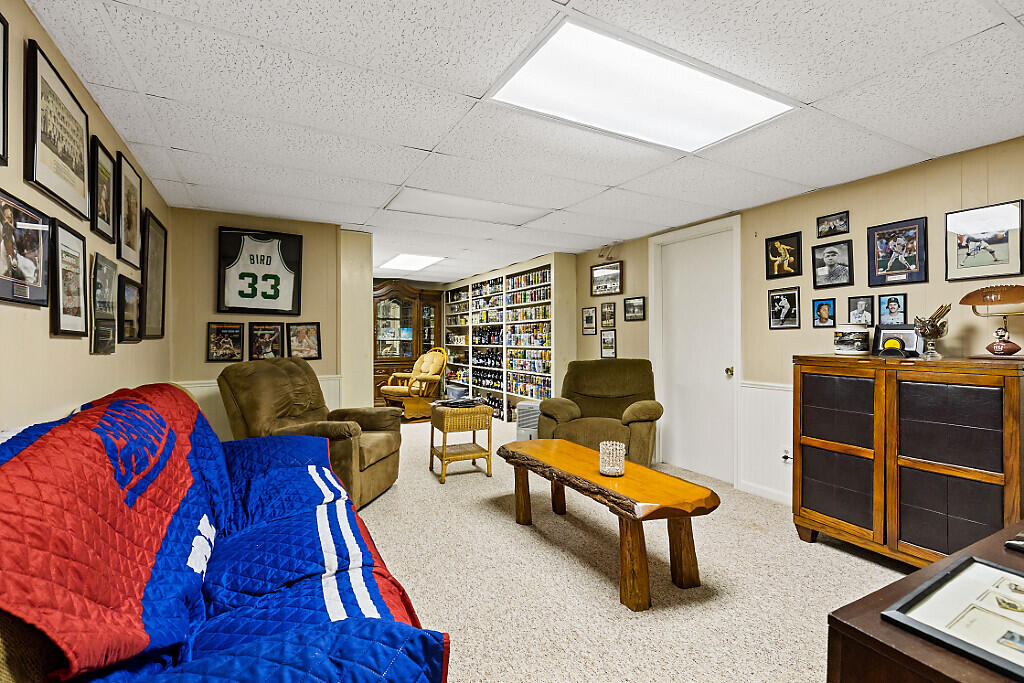 main property photo 50