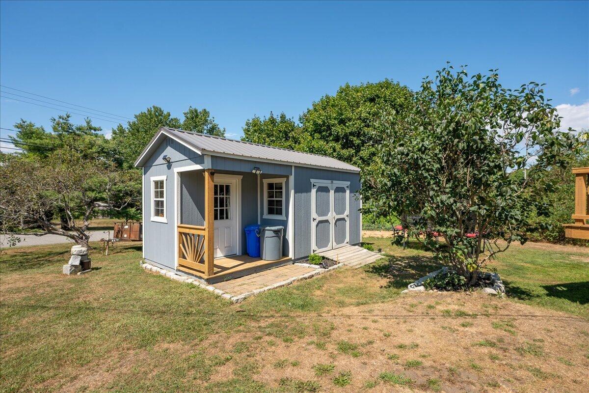 main property photo 40