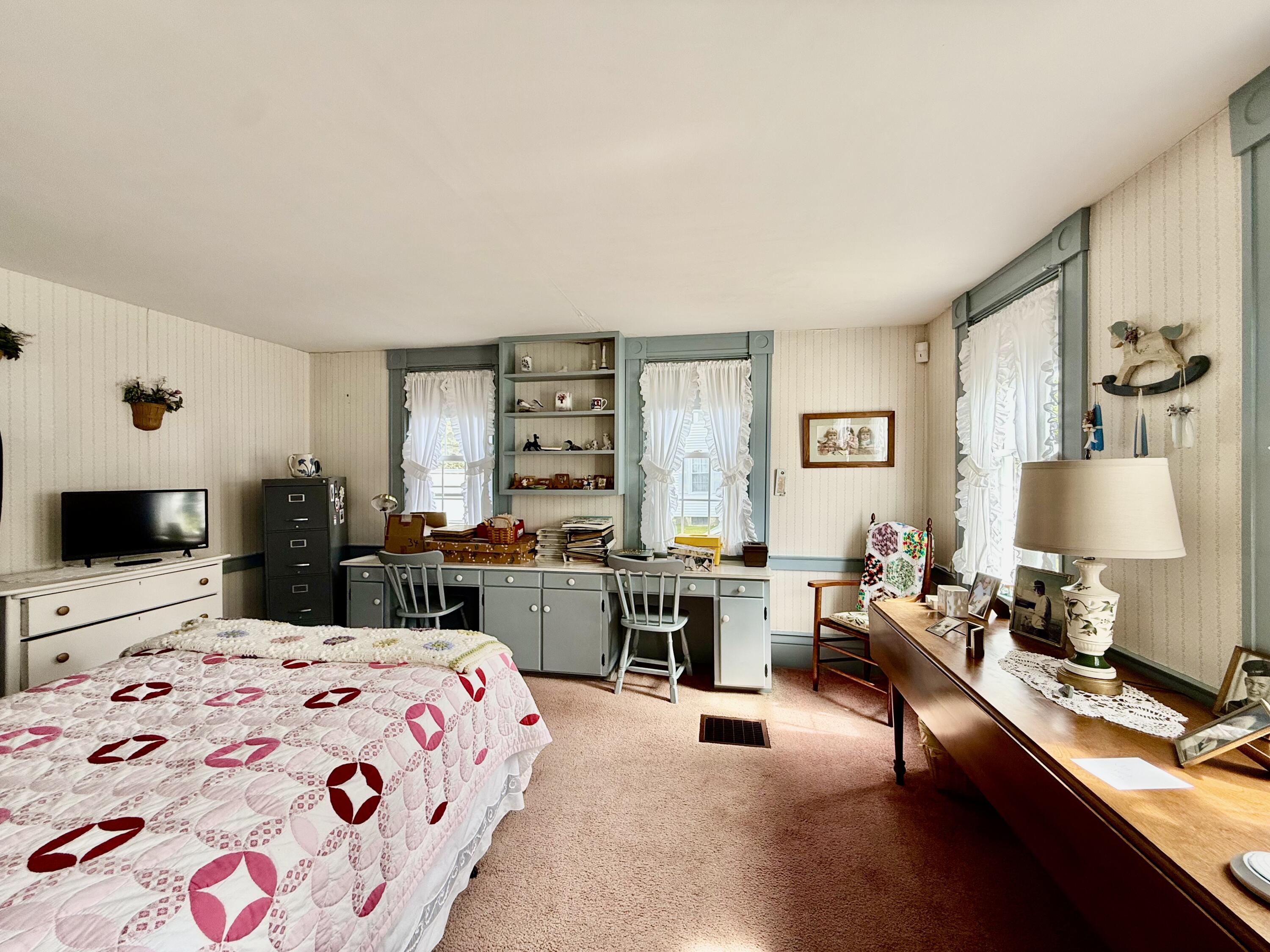 main property photo 19