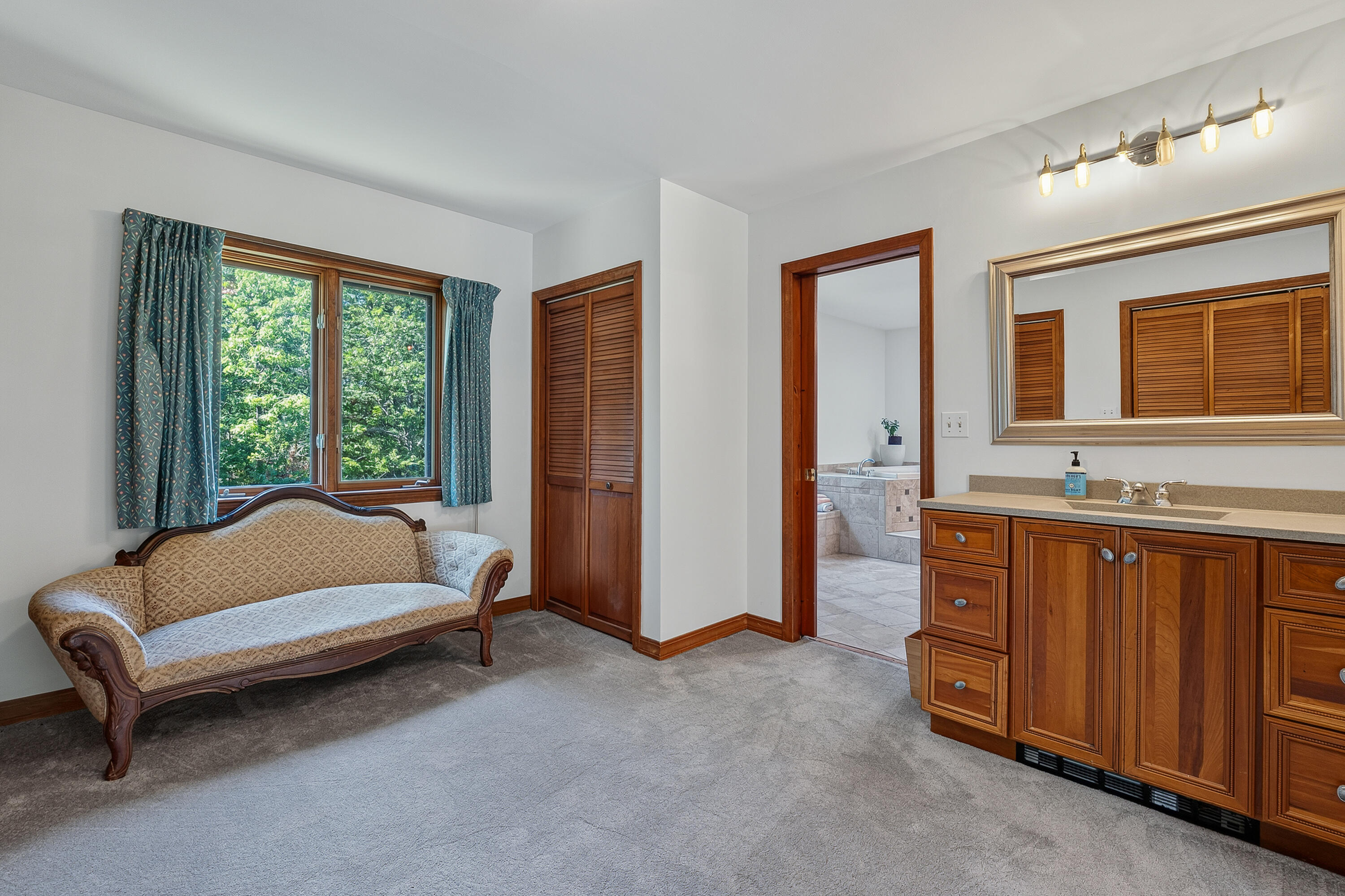 main property photo 54