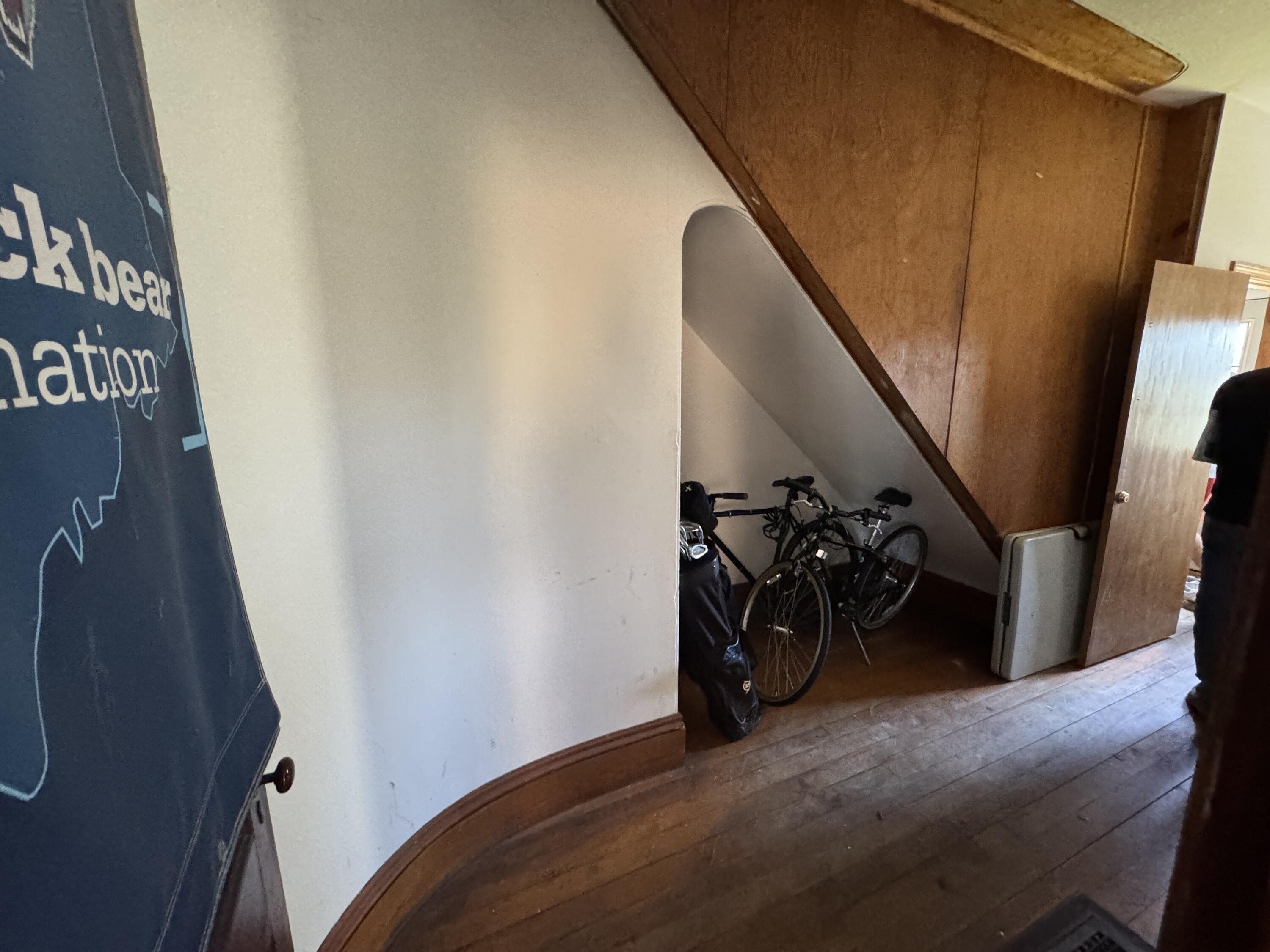 main property photo 44