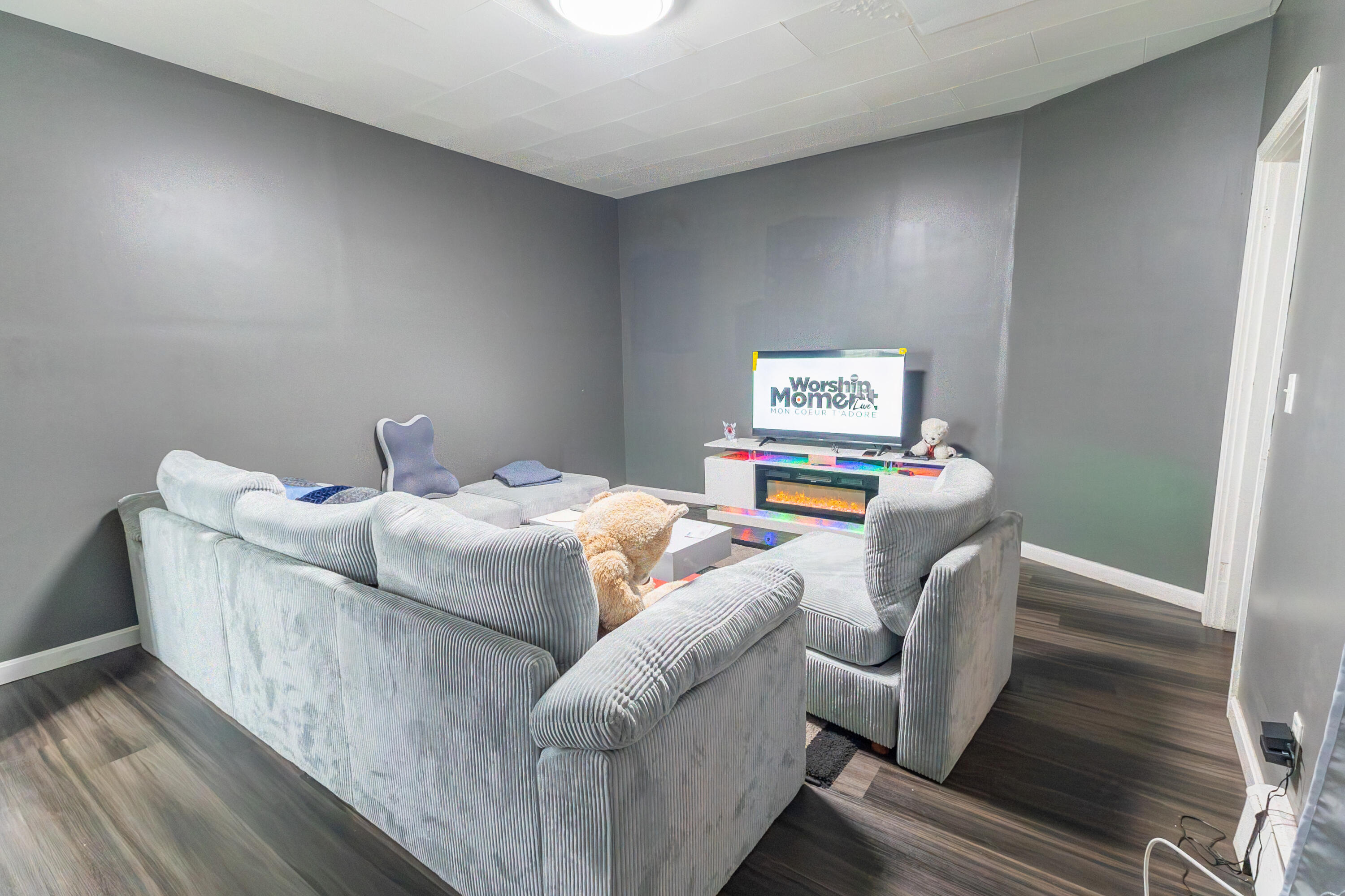 main property photo 6