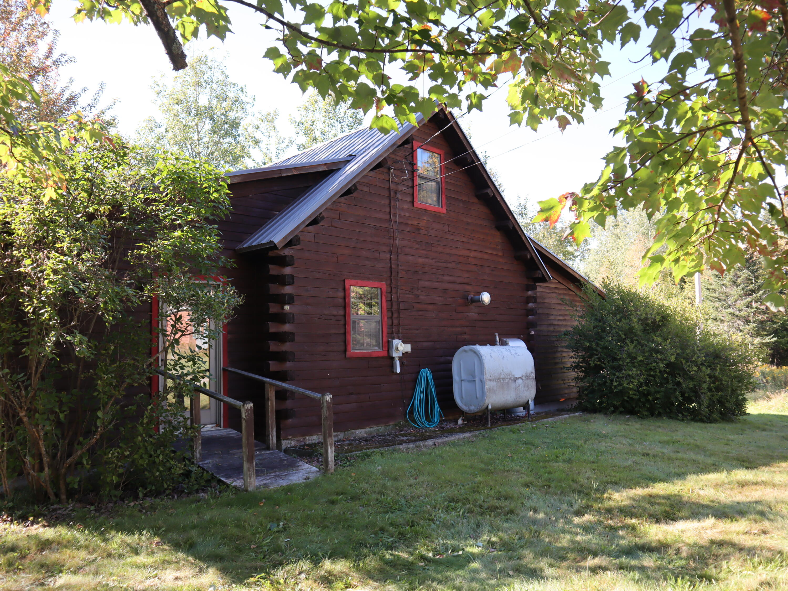 main property photo 14